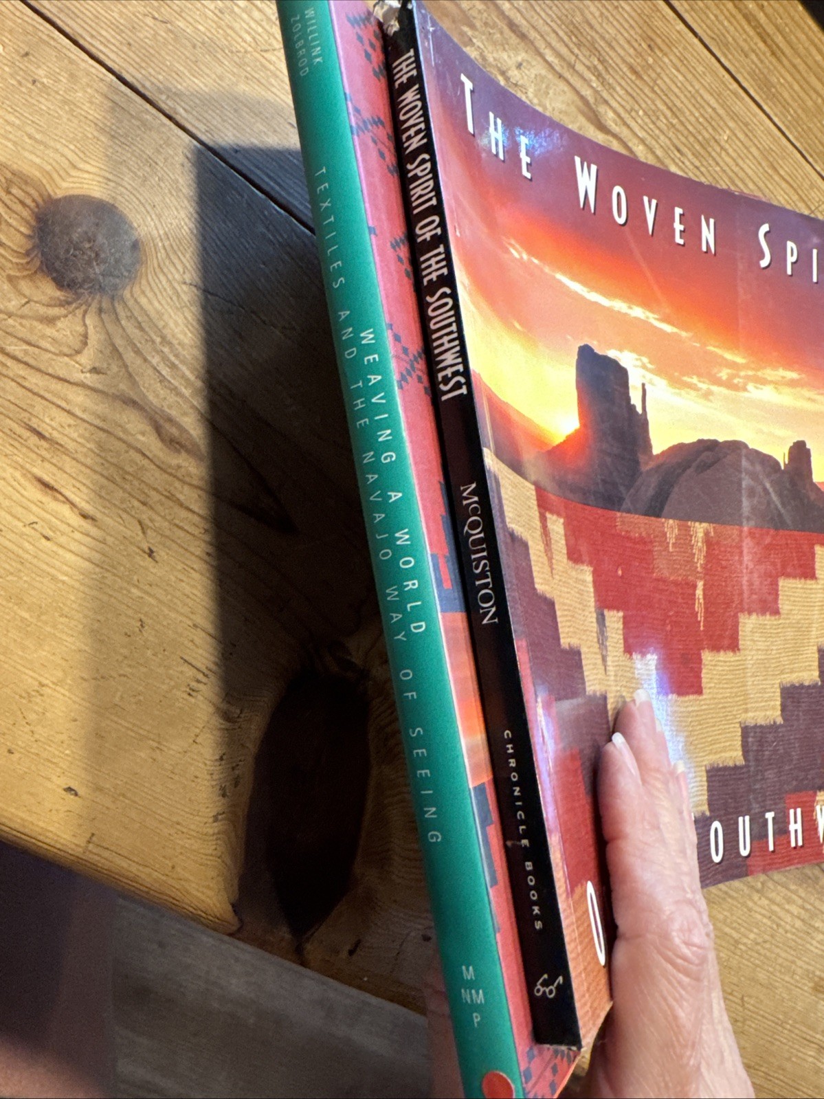 WEAVING A WORLD TEXTILES THE NAVAJO WAY OF SEEING + Woven Spirit Southwest Books