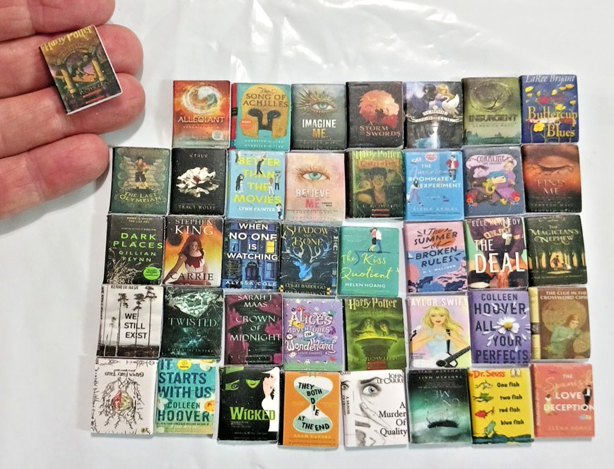 Doll house books 1:12 scale mini books 40 Cute tiny miniature book 3/4&Prime; x 5/8&Prime;