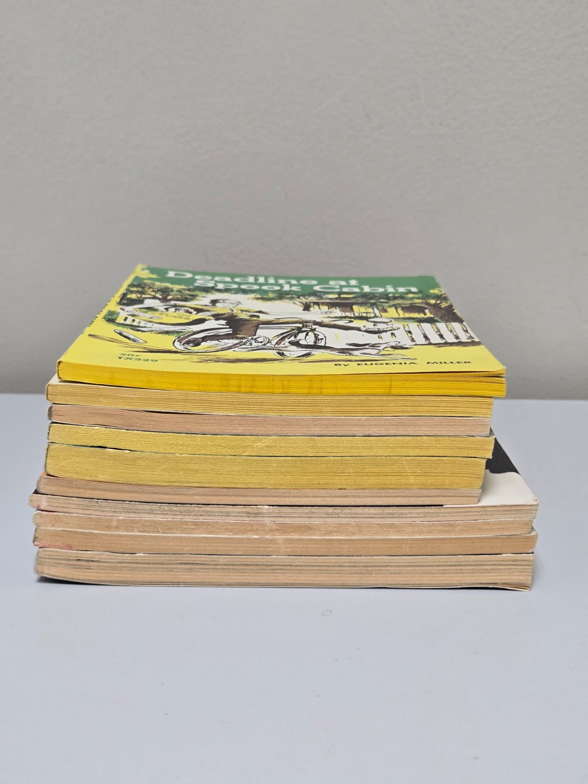 Vintage 1970&rsquo;s Scholastic Book Services SBS Paperback Book Lot