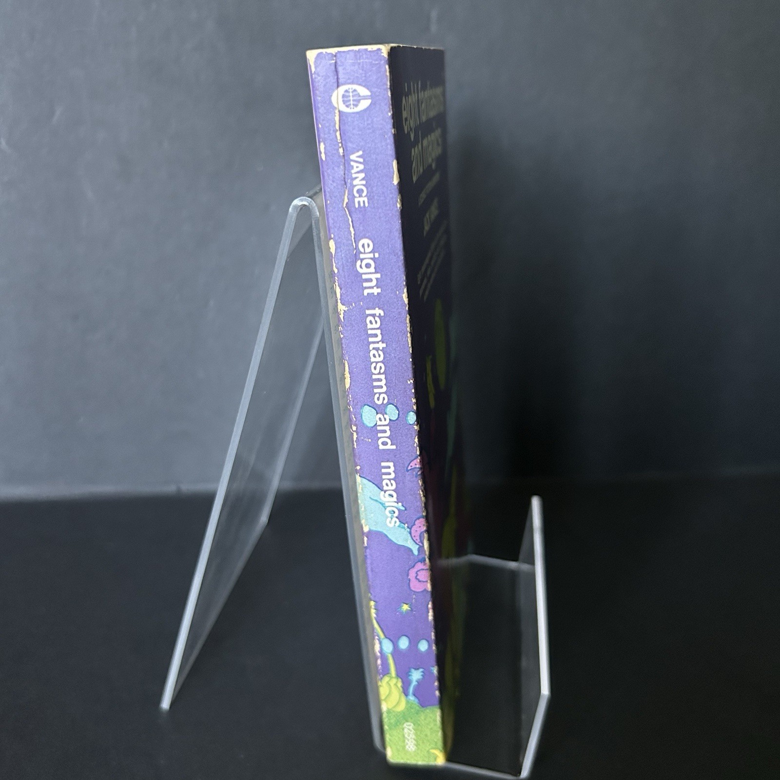 Eight Fantasms and Magics: A Science Fiction Adventure Jack Vance Collier Books