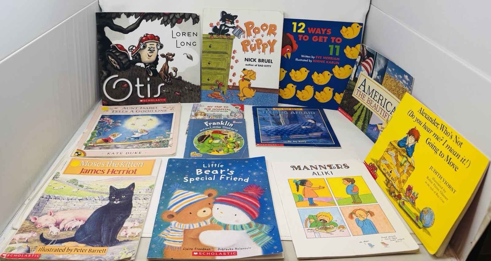 Children&rsquo;s Scholastic Picture Books Kids Paperback Storybook Storytime Lot of 12