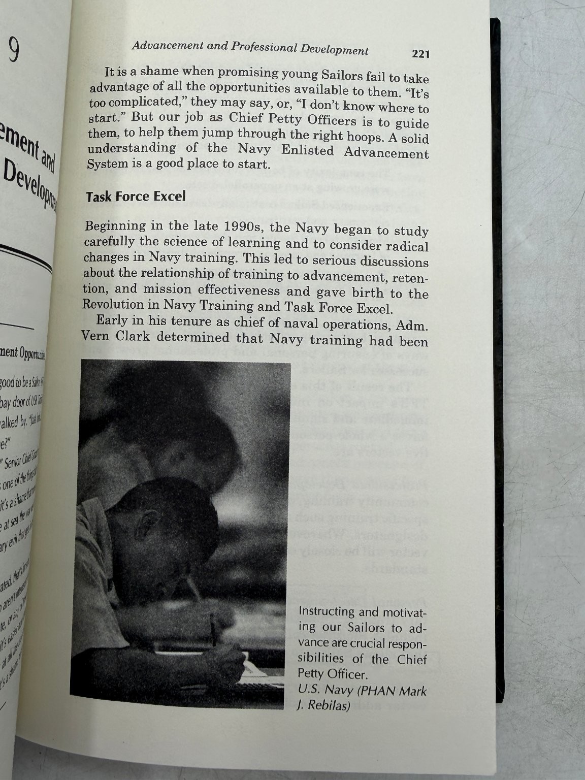 Chief Petty Officer&rsquo;s Guide Hagan Leahy 2004 USN Naval Institute Press Handbook