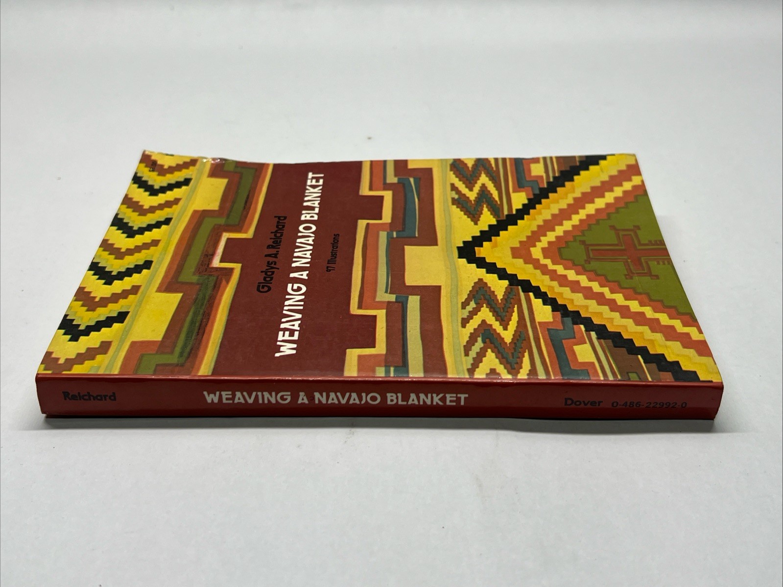 Weaving a Navajo Blanket by Gladys A. Reichard (2011, Paperback