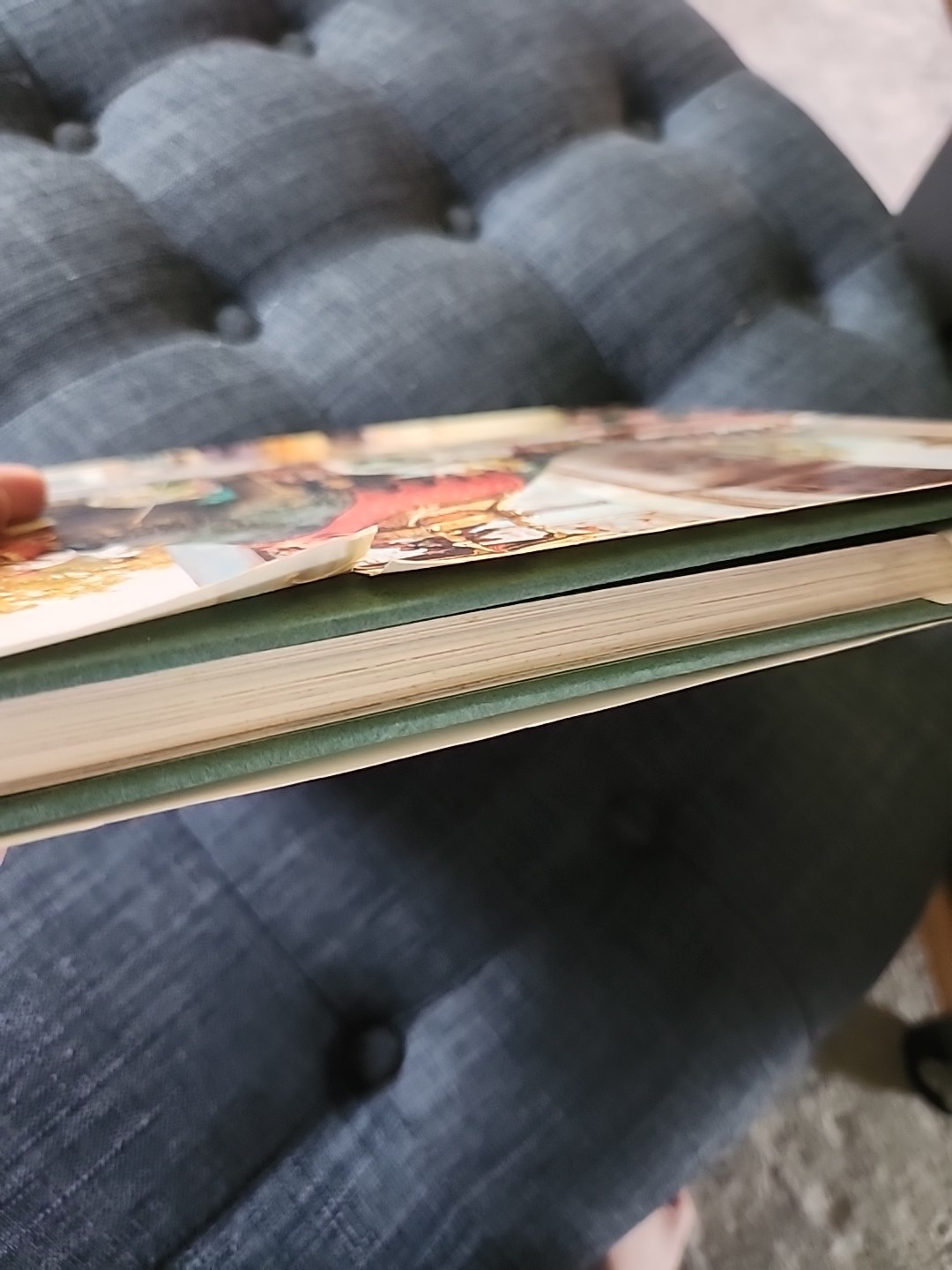 Dinotopia, Book – First Edition – Hardcover By Gurney, James