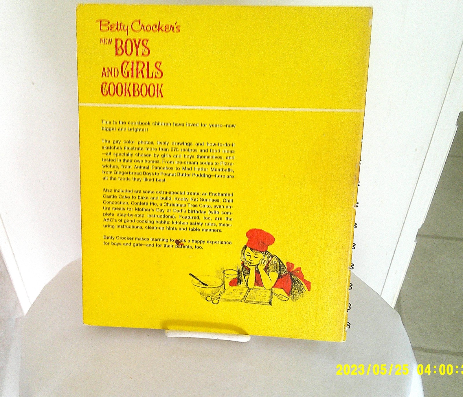 Vintage 1974 Betty Crocker&rsquo;s New Boys and Girls Cookbook