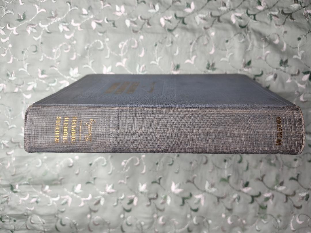 « Wedding Etiquette Complete » by Marguerite Bentley