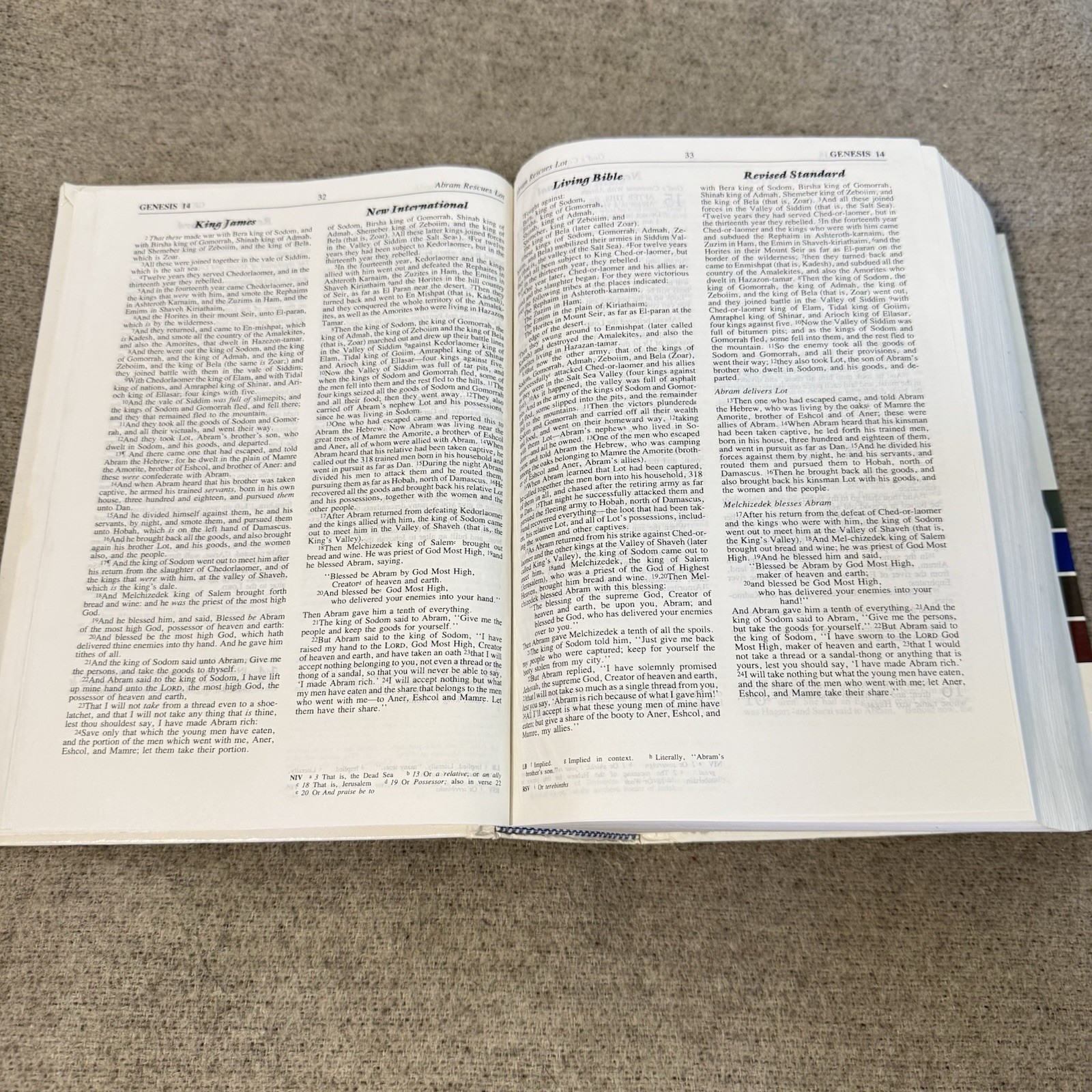 The New Layman&rsquo;s Parallel Bible Zondervan Hardcover Vintage KJV NIV TLB RSV