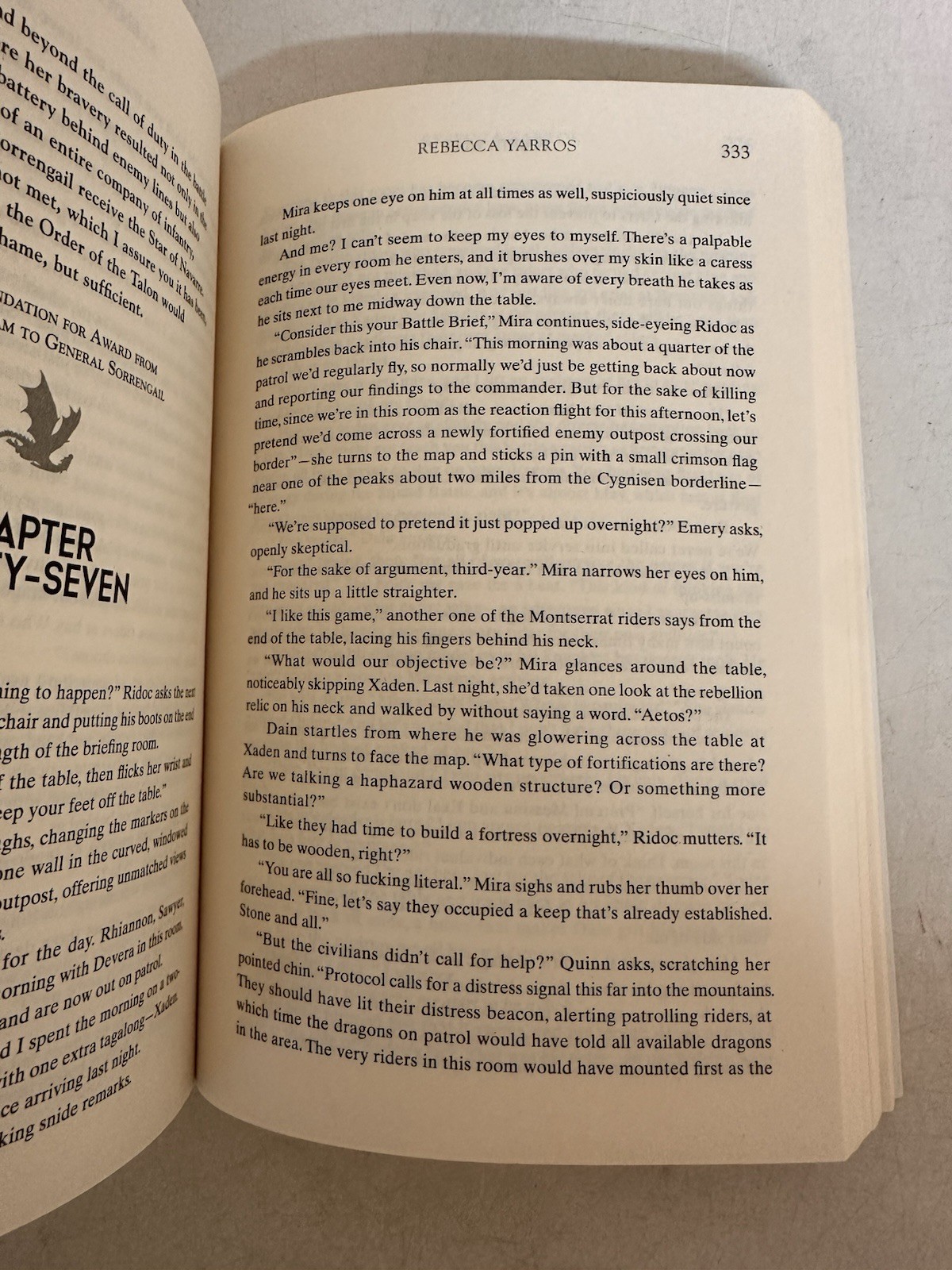 Fourth Wing Paperback – Rebecca Yarros