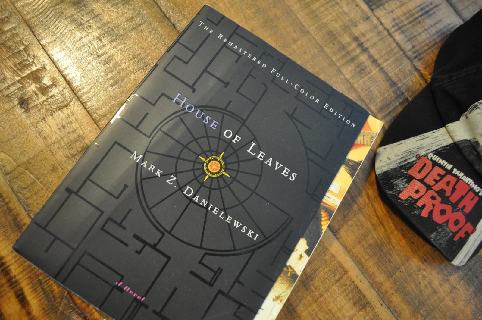 House of Leaves by Mark Z. Danielewski Trade Paperback Vintage