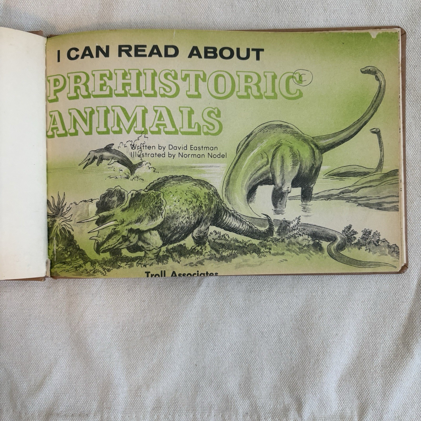 I Can Read About Prehistoric Animals David Eastman Troll HC 1977 Ex-Lib Illustr…