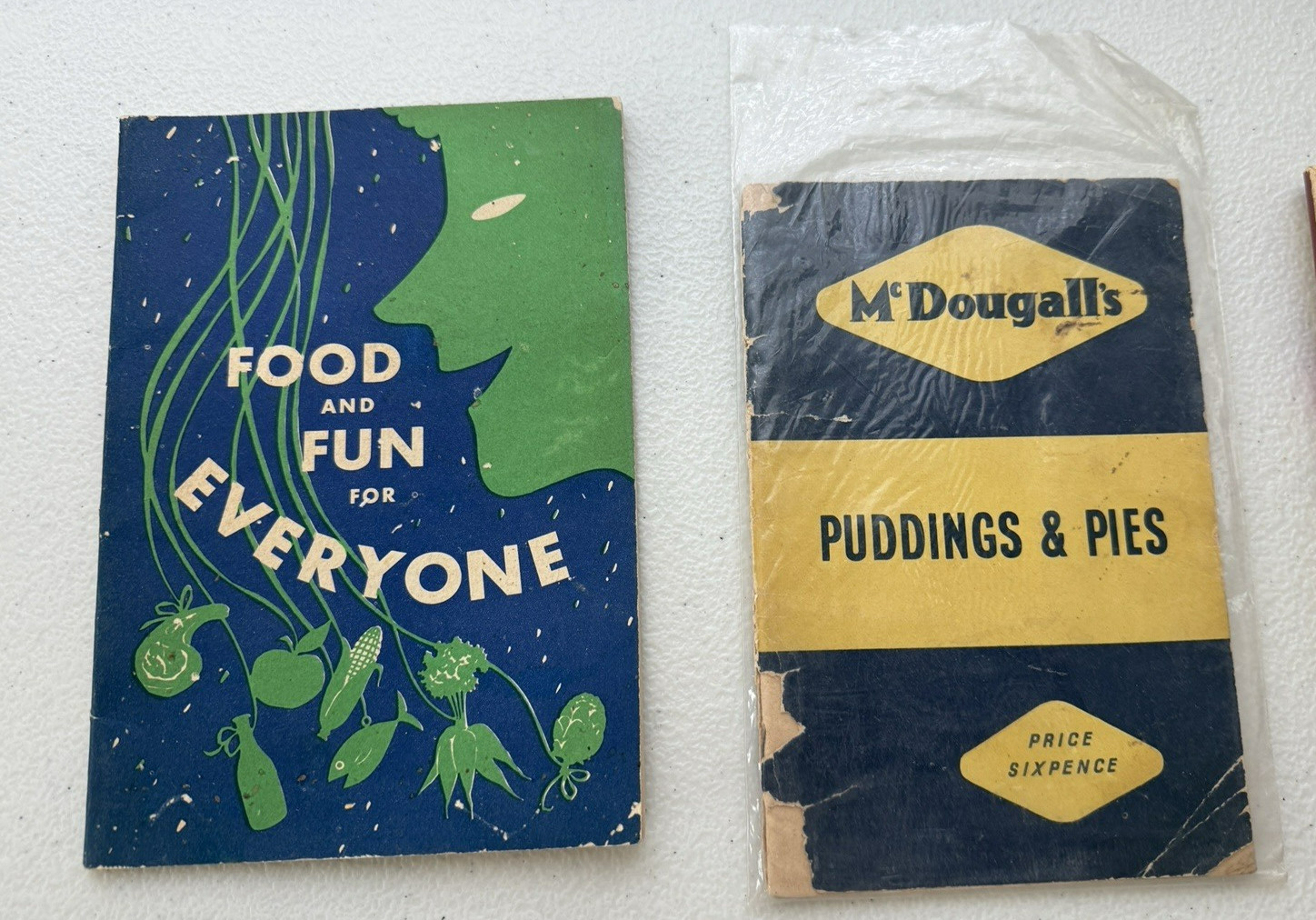 1920-1950&rsquo;s Vintage lot of Recipe Booklets, Pamphlets, Advertising,Cookbooks