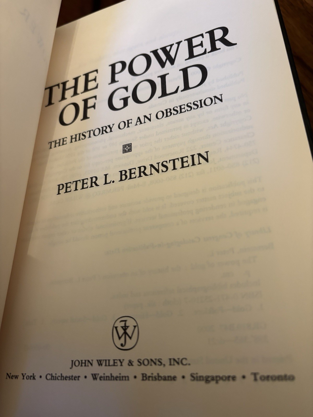The Power of Gold. Peter Bernstein. 1st HC Ptg. Wiley 2000. Fine Unread