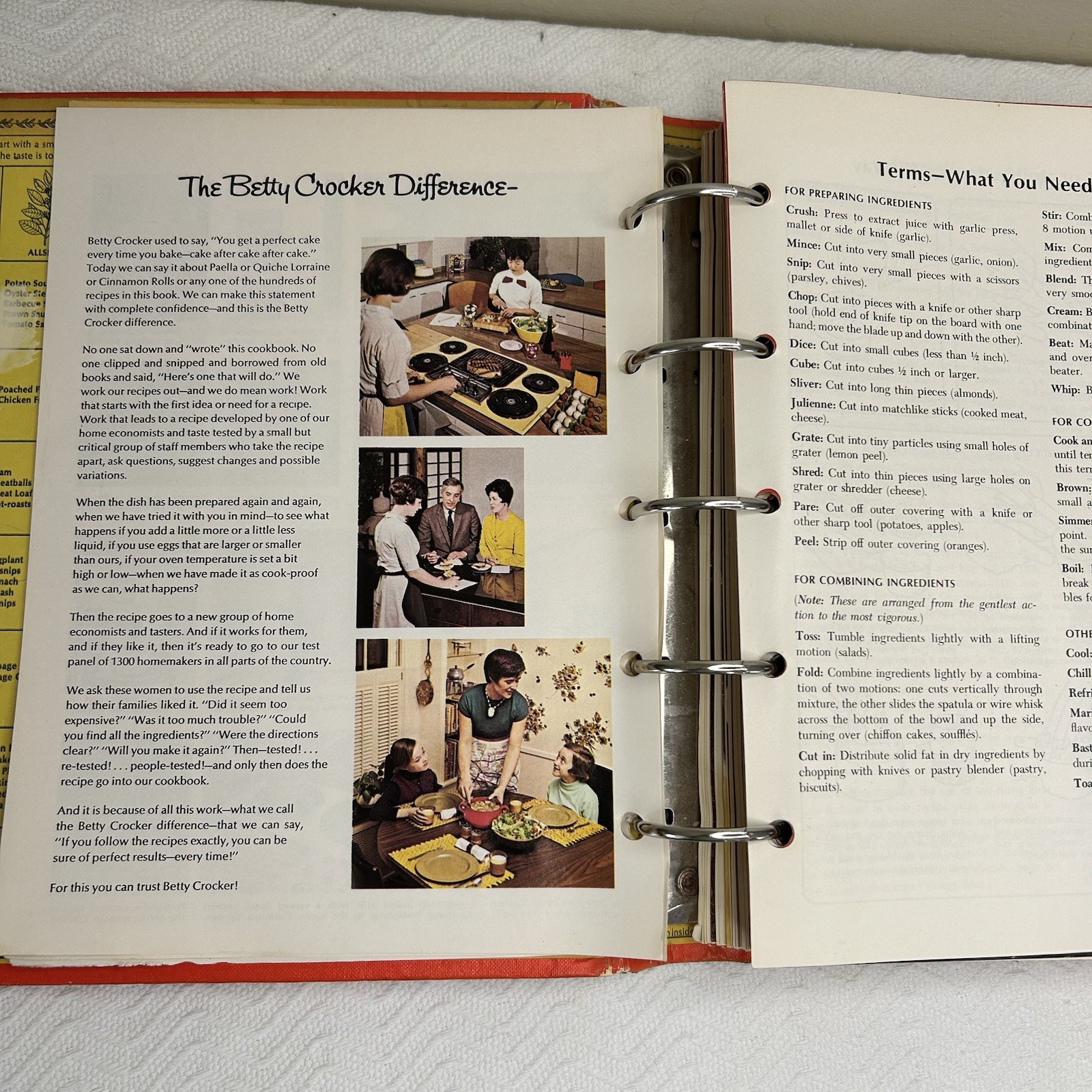Betty Crocker&rsquo;s Cookbook 1974 Vintage 23rd Printing with 5 Ring Binder