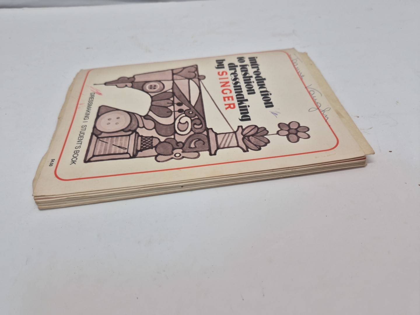 Introduction to Fashion Dressmaking by Singer Student&rsquo;s Book I (1971) 80 Pages