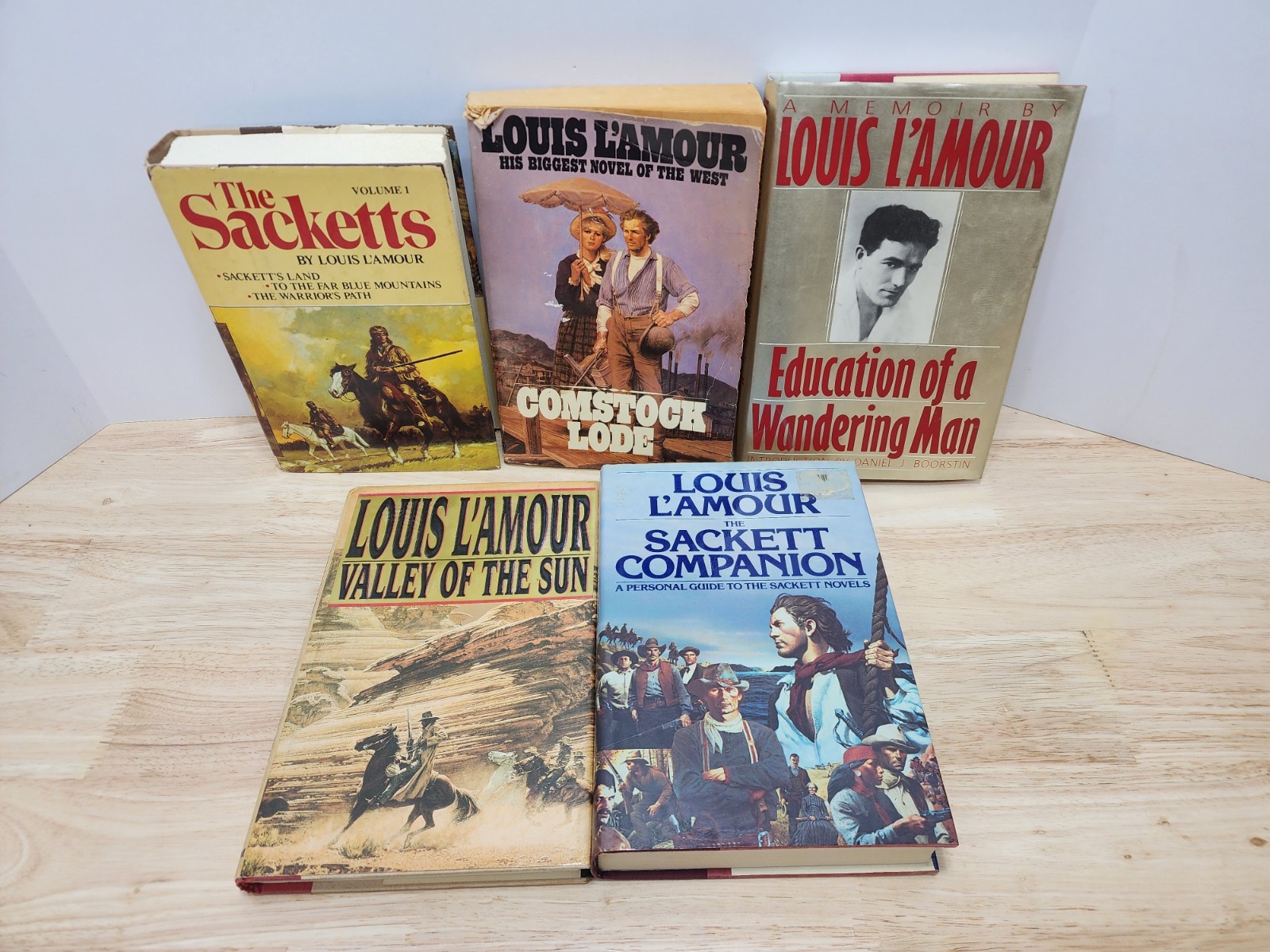 Vtg Lot of 5 Assorted Louis L&rsquo;Amour Western Books Bantam Sackett