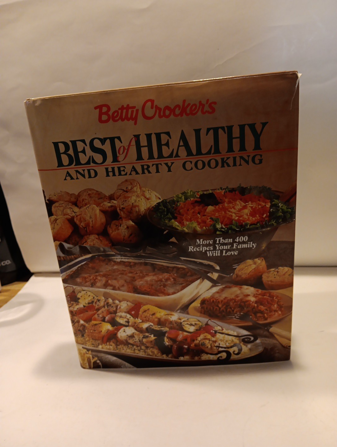 BETTY CROCKER&rsquo;S BEST OF HEALTHY AND HEARTY COOKING 1998 HB DJ 448 PAGES