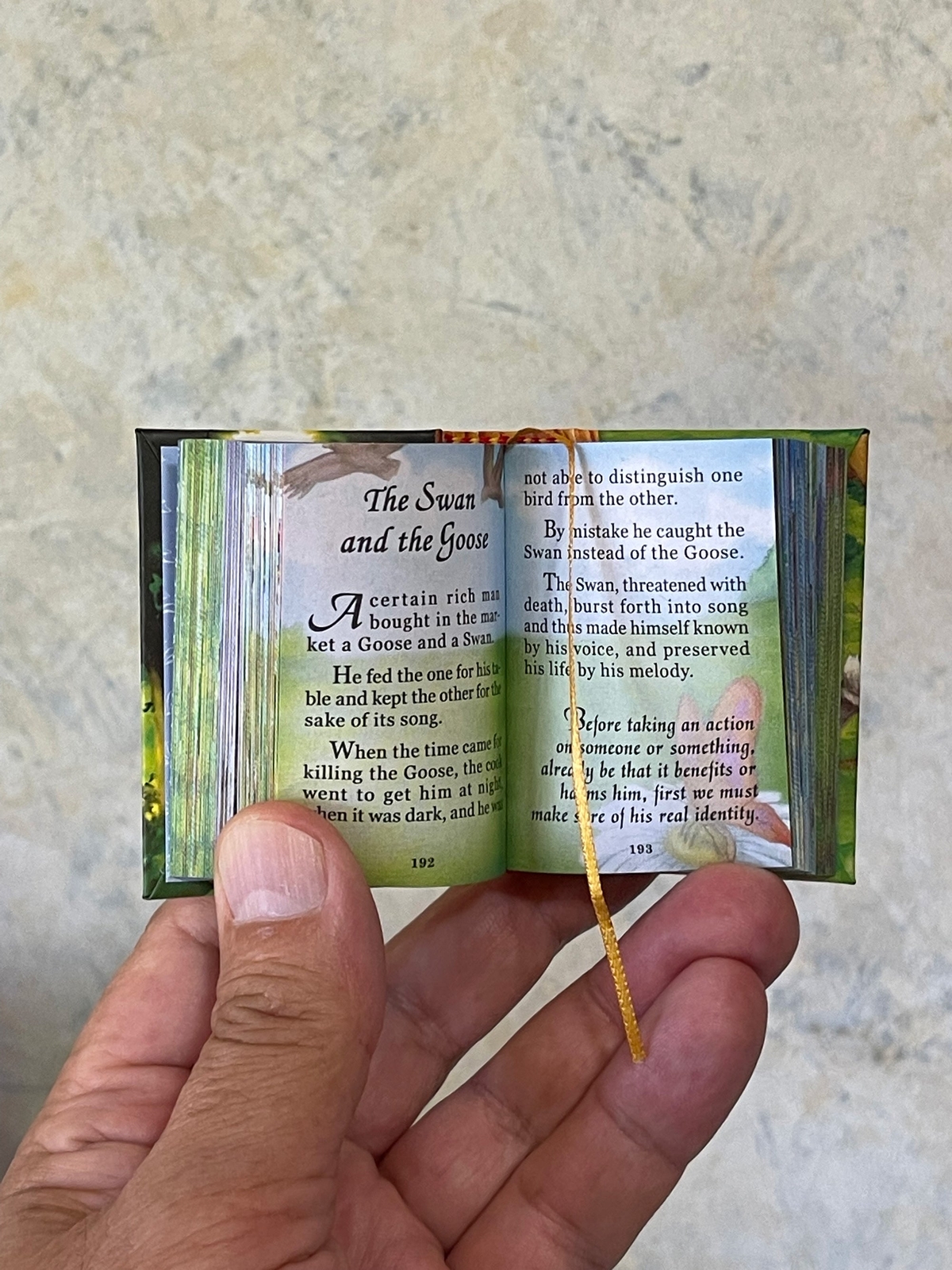 new Aesop&rsquo;s Fables mini book 2.60&Prime; H hardcover Illustrated 435 pages great gift