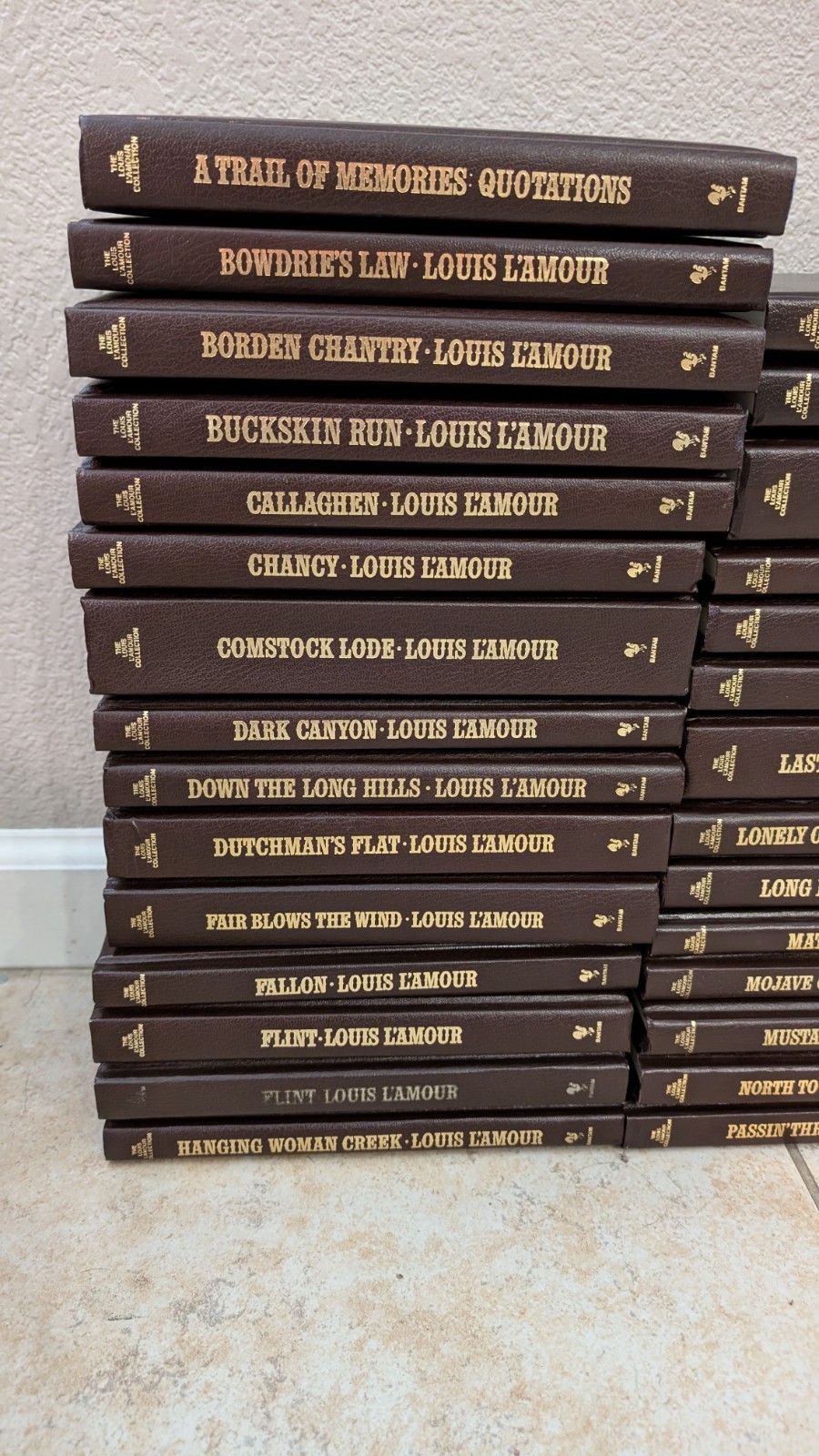 LOUIS L&rsquo;AMOUR LEATHERETTE HC BOOKS SACKETT BANTAM WESTERN – Pick Your Title Menu