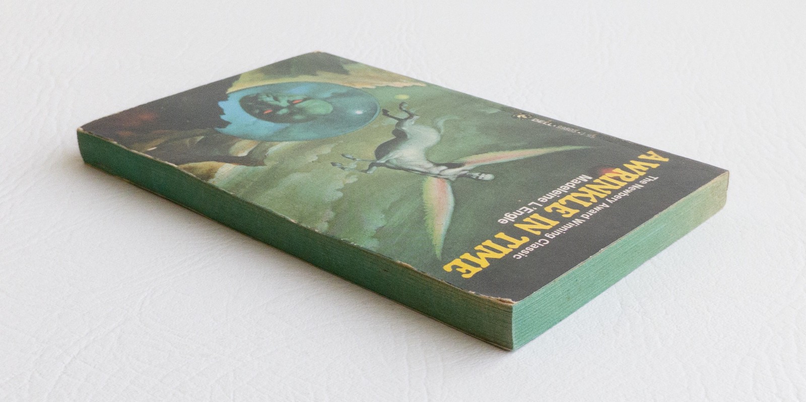A Wrinkle in Time Madeleine L&rsquo;Engle Dell Laurel-Leaf PB 1976 Stranger Things