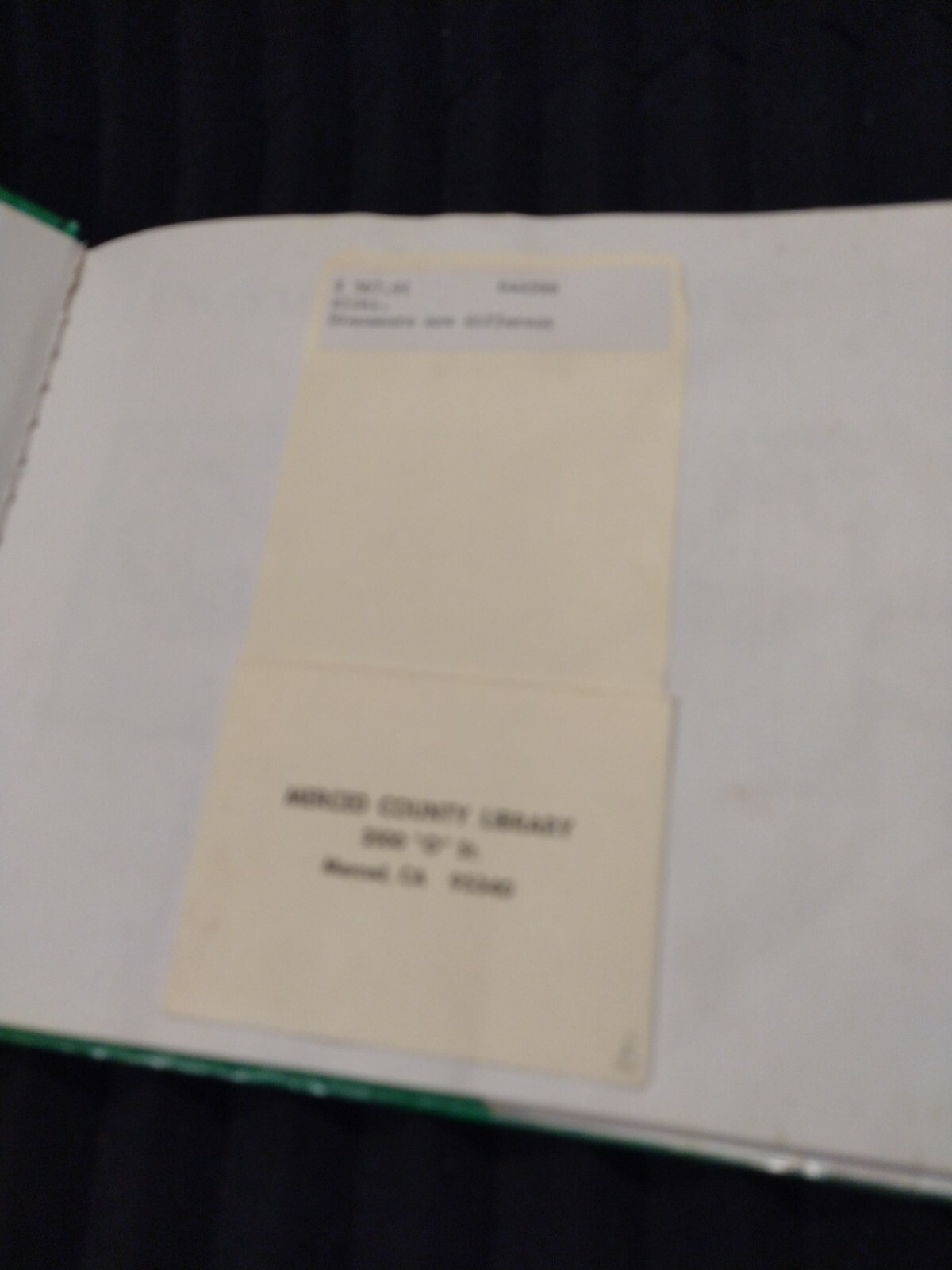 Let&rsquo;s-Read-and-Find-Out-Science Ser.: Dinosaurs Are Different by Aliki (1985,…