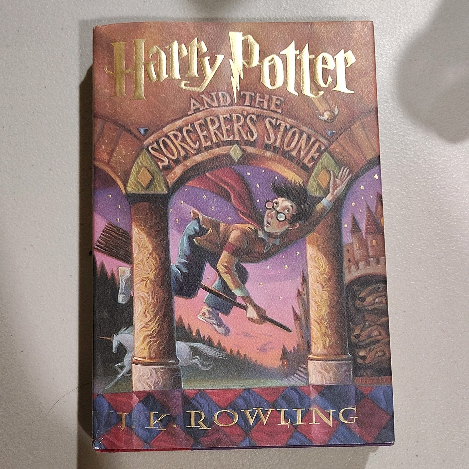 Harry Potter and The Sorcerer&rsquo;s Stone First Edition 1998 HardCover 309 page Var.