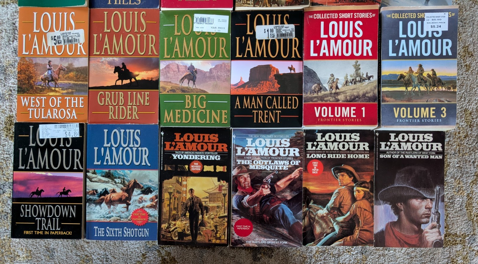 Lot of 30 Louis L&rsquo;Amour Paperback western Books Novels 1980&rsquo;s-Early 2010&rsquo;s