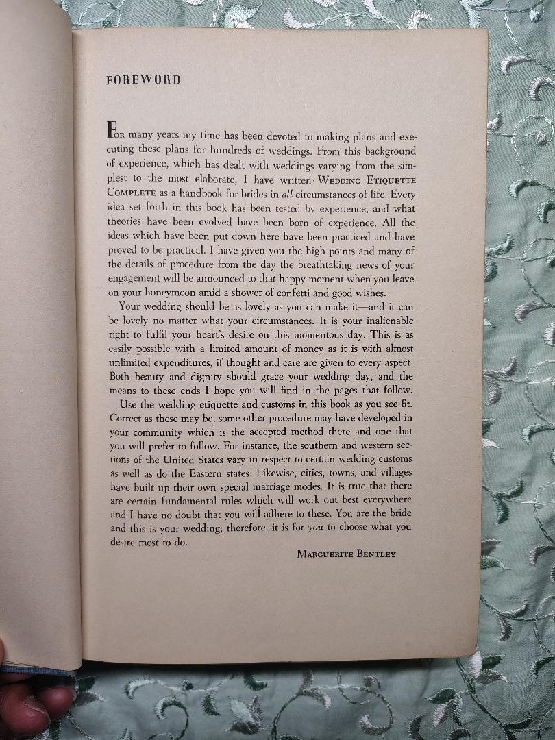 « Wedding Etiquette Complete » by Marguerite Bentley