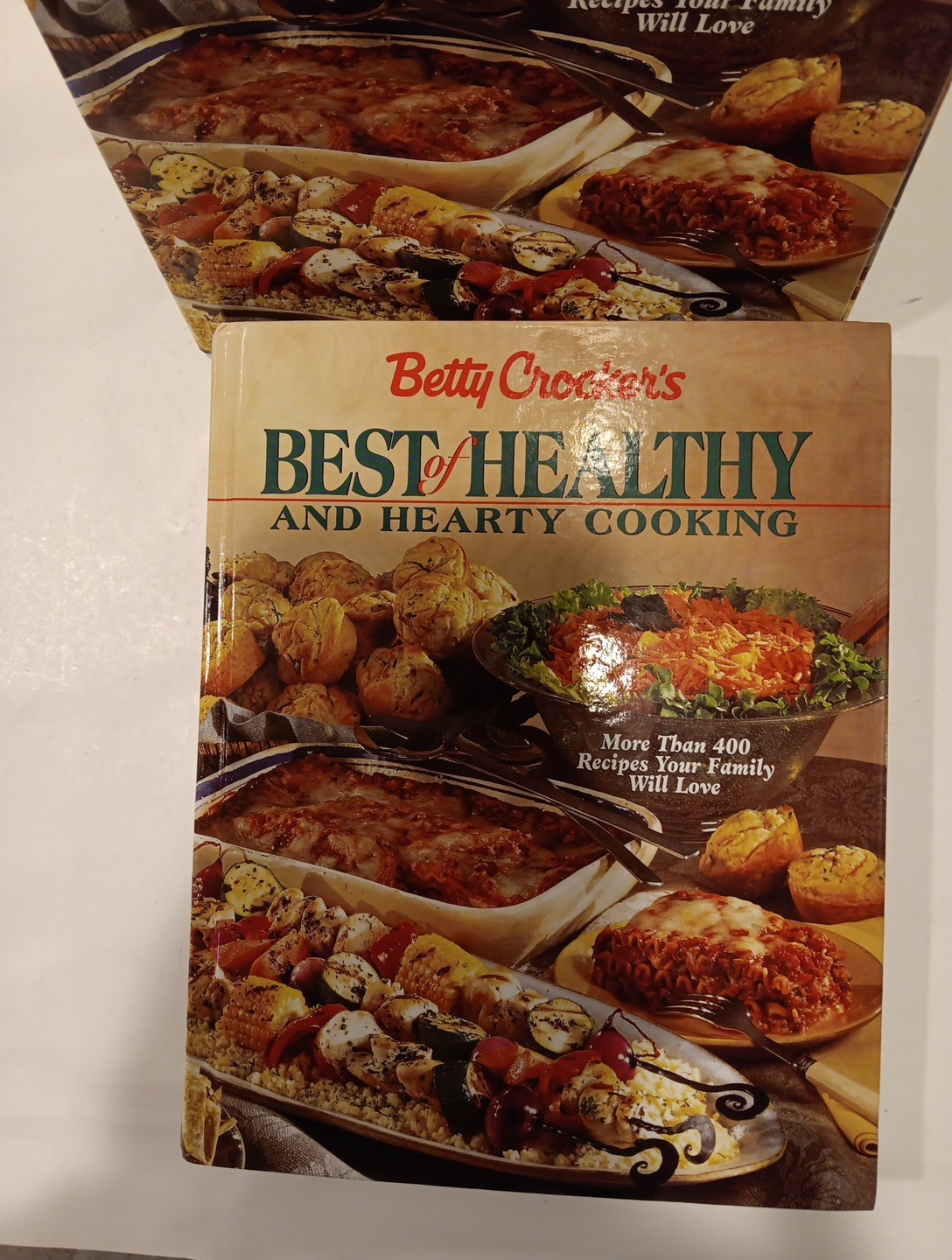 BETTY CROCKER&rsquo;S BEST OF HEALTHY AND HEARTY COOKING 1998 HB DJ 448 PAGES