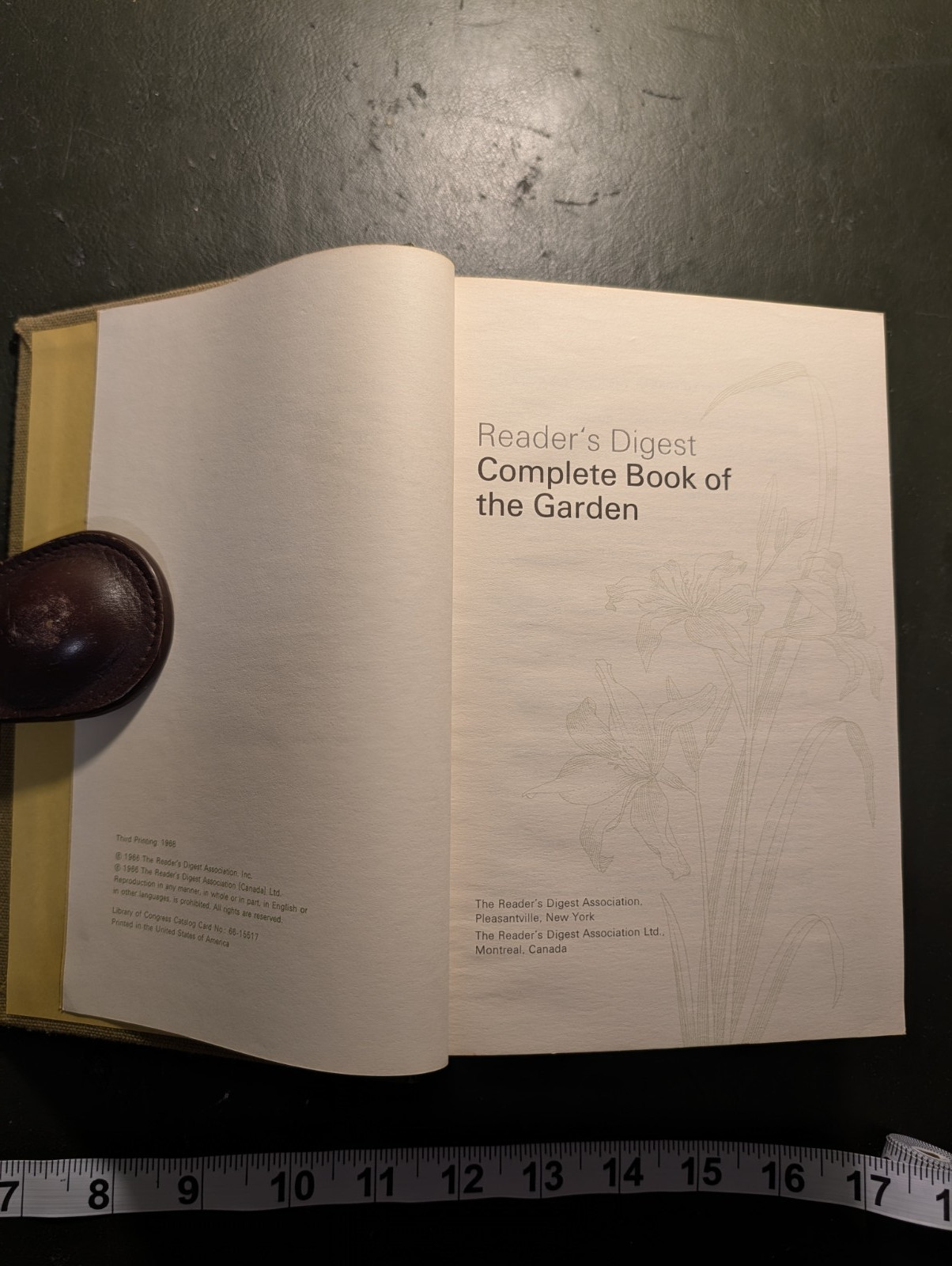 1968 Reader&rsquo;s Digest Complete Book of The Garden, damaged Hardcover