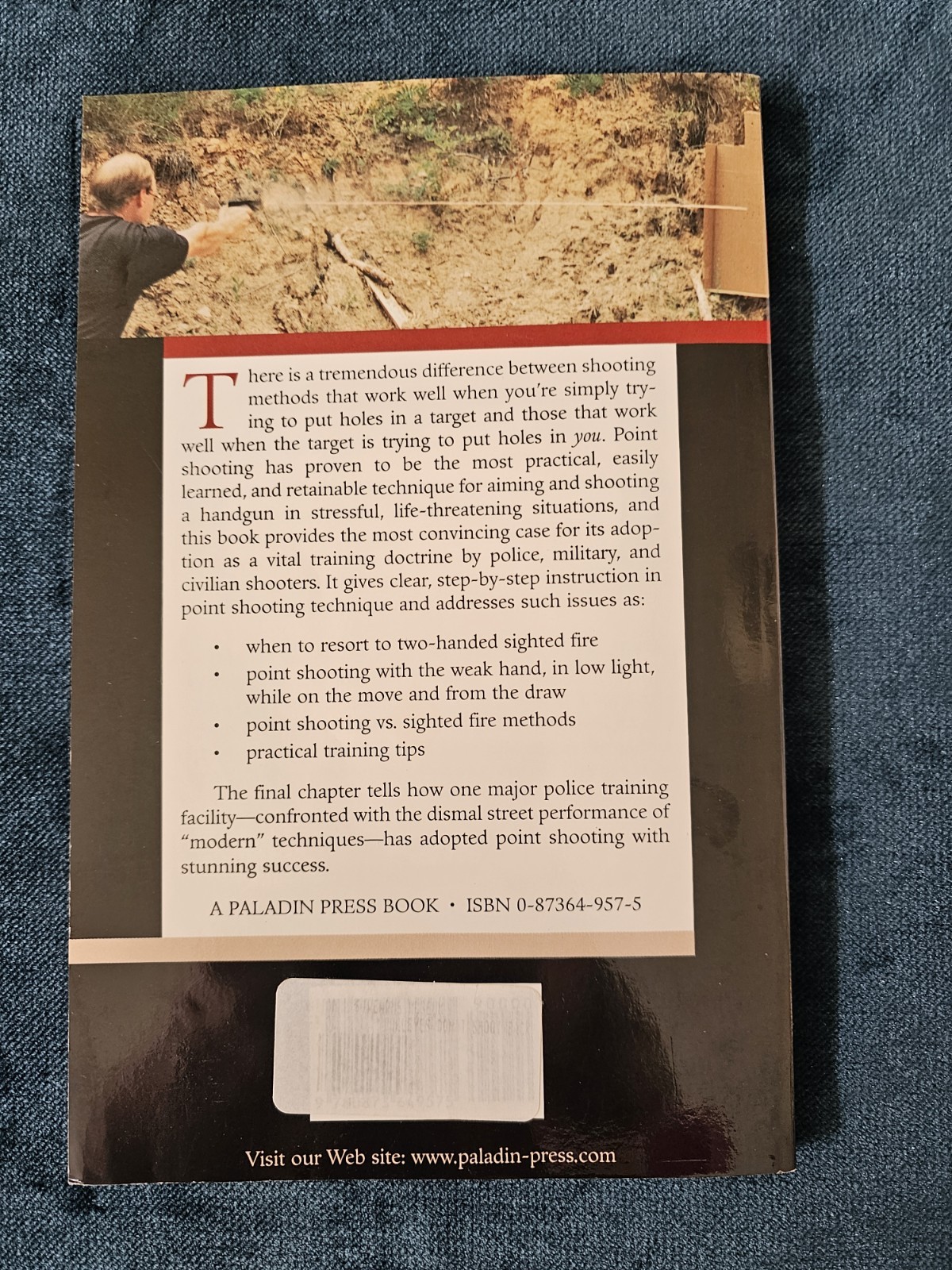 Bullseyes Don&rsquo;t Shoot Back Textbook of Point Shooting Applegate & Janich 1998