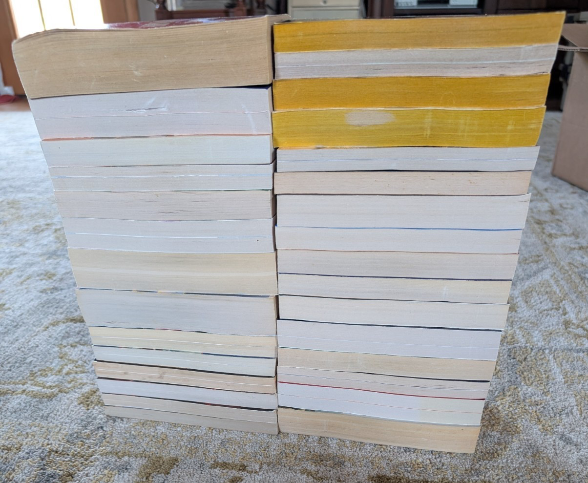 Lot of 30 Louis L&rsquo;Amour Paperback western Books Novels 1980&rsquo;s-Early 2010&rsquo;s