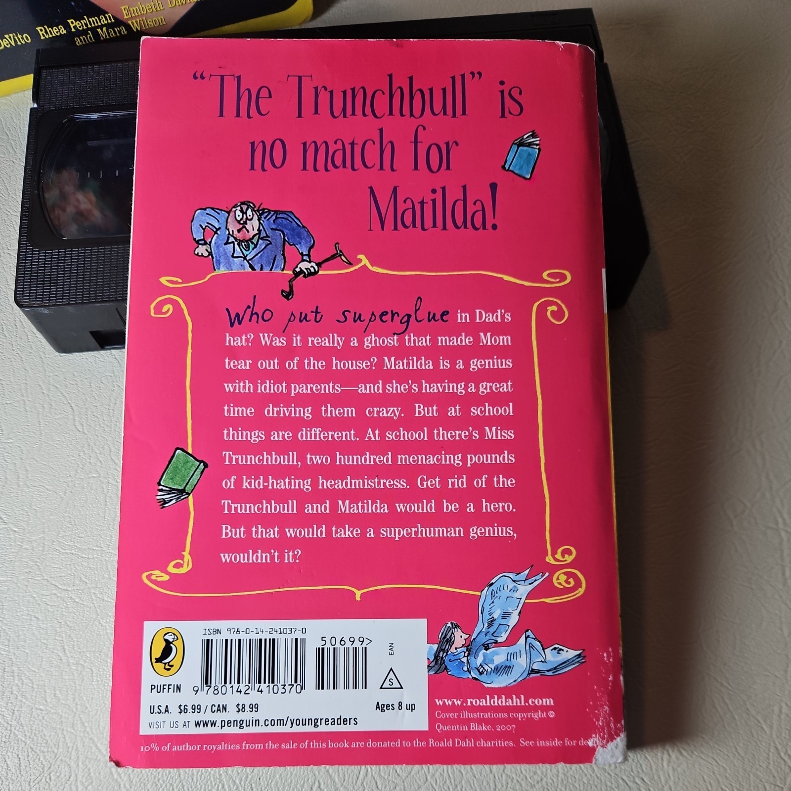 Matilda by Roald Dahl First Edition + Matilda Vintage VHS – VG – Y2K 90&rsquo;s Danny