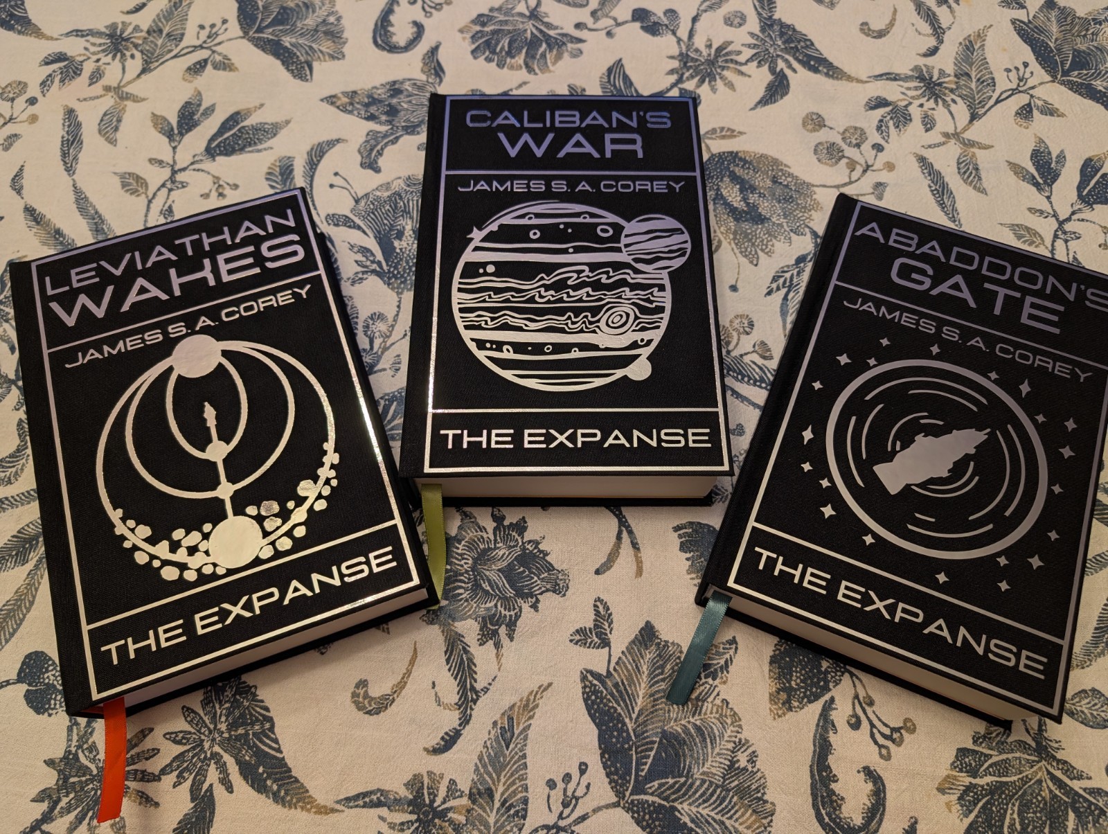 The Expanse 1-3 Trilogy Custom Rebound Hardcover Collector&rsquo;s Edition Series