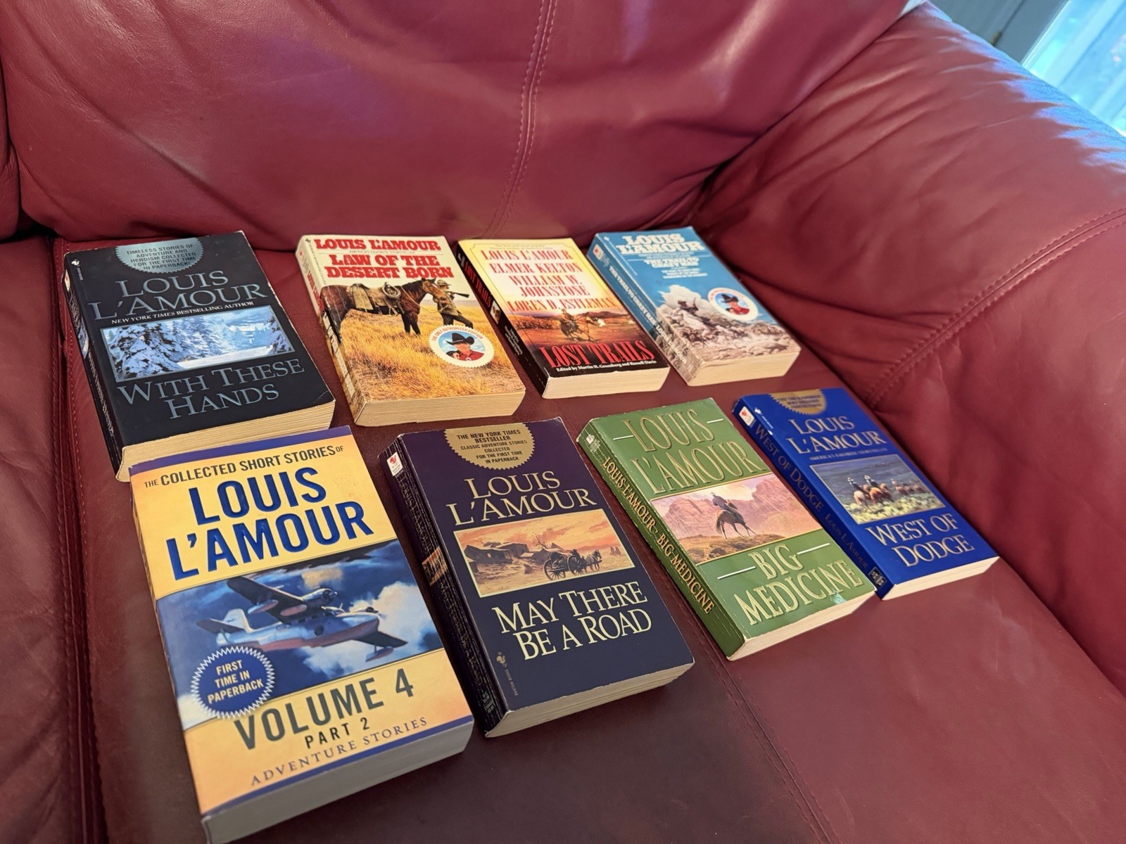 Louis L&rsquo;Amour Lot of 8 Western Paperbacks Good Condition Will Separate