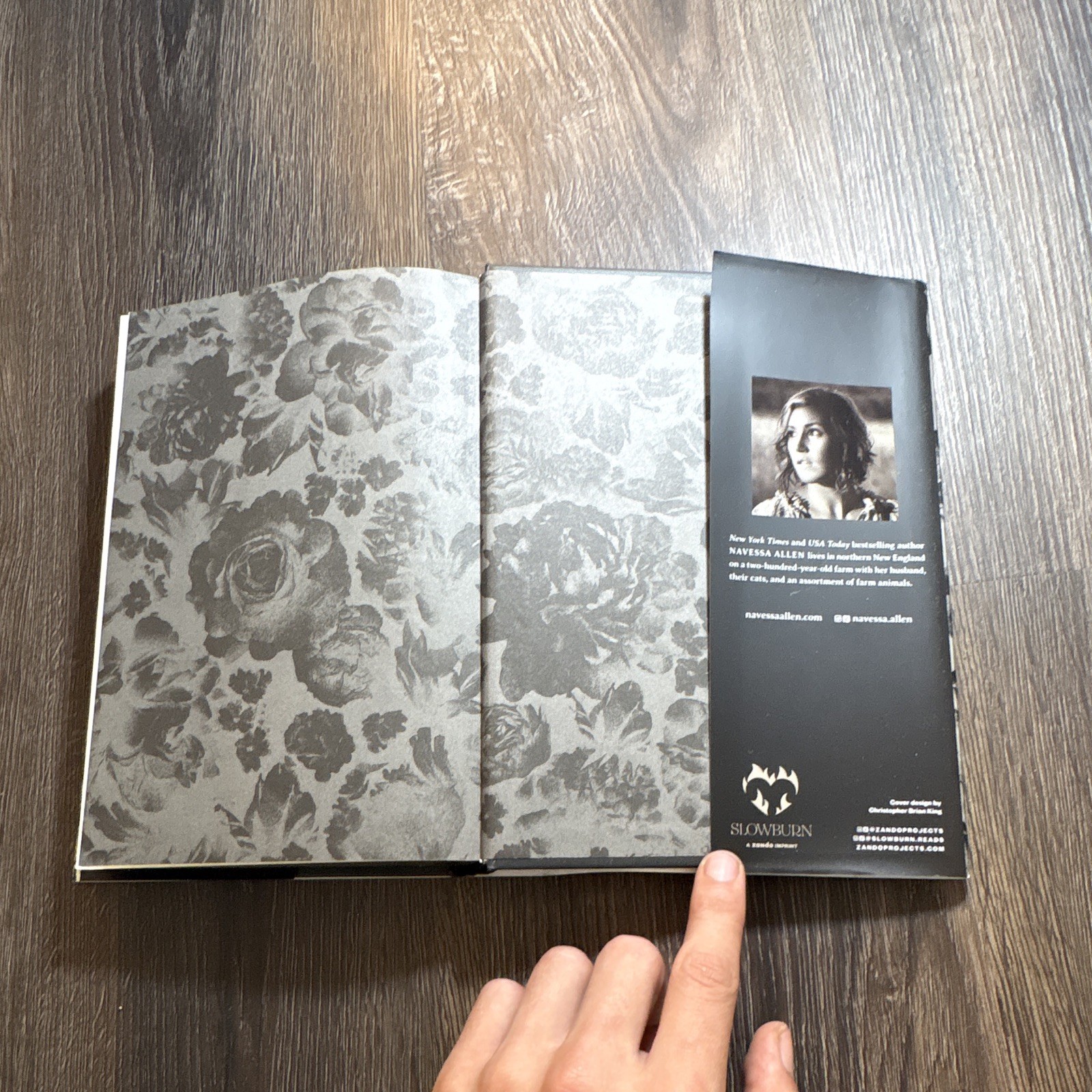 Navessa Allen Lights Out Collector&rsquo;s Edition 2025 Hardcover Zando After Dark