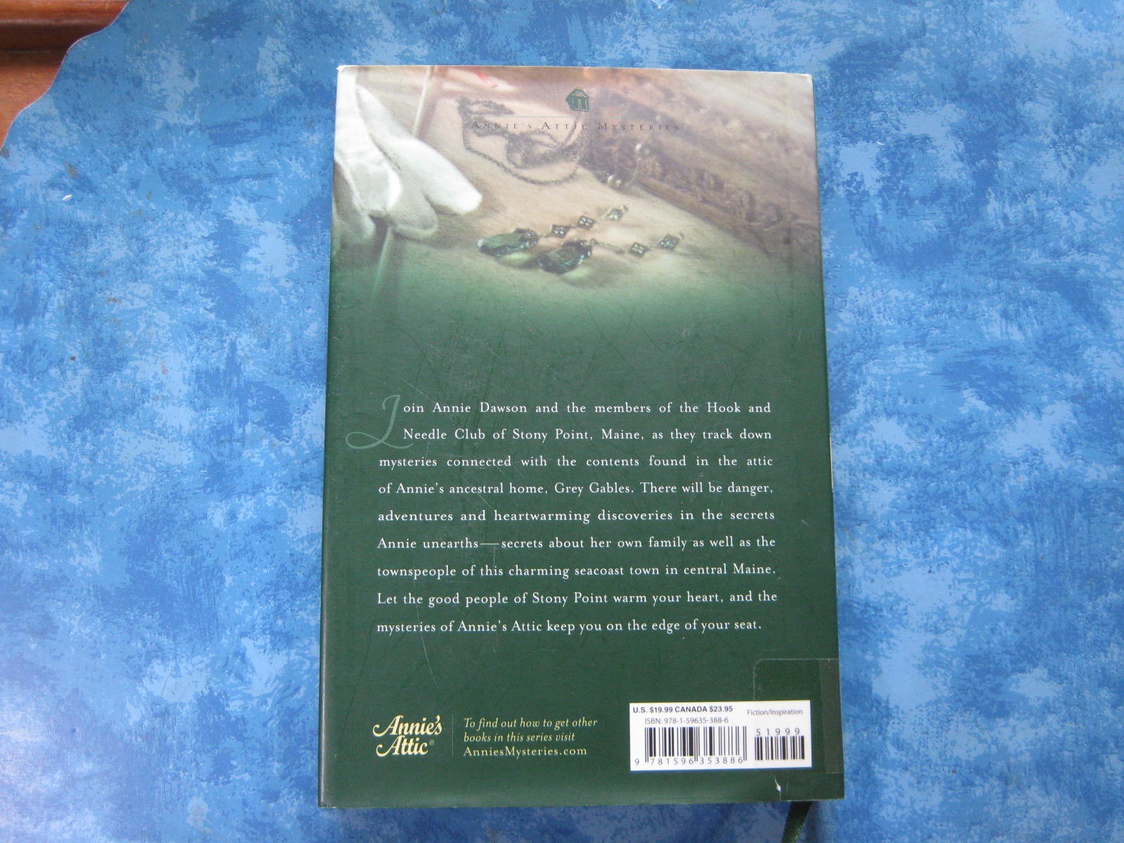LOT OF 7 ANNIE&rsquo;S ATTIC MYSTERIES Inspirational Fiction HCDJ 2013 VGC