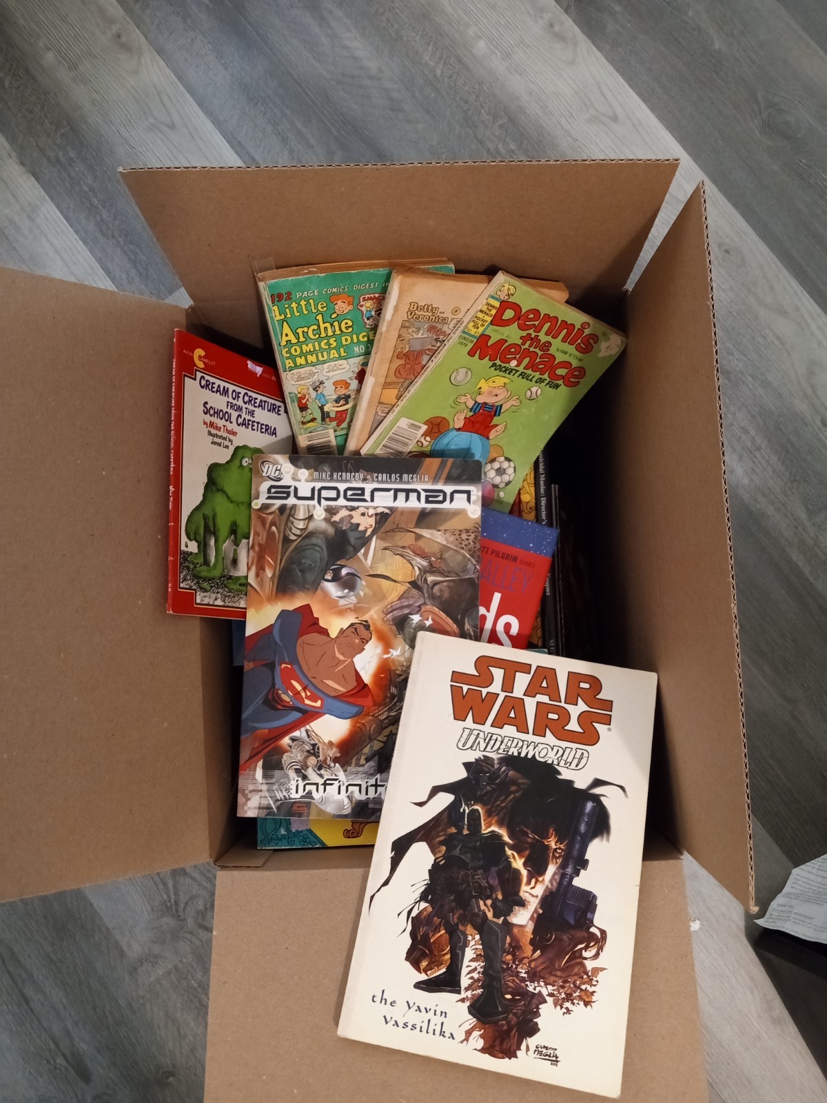 Mixed Lot : Graphic Novels / Children&rsquo;s Books — PLS READ DESCRIPTION