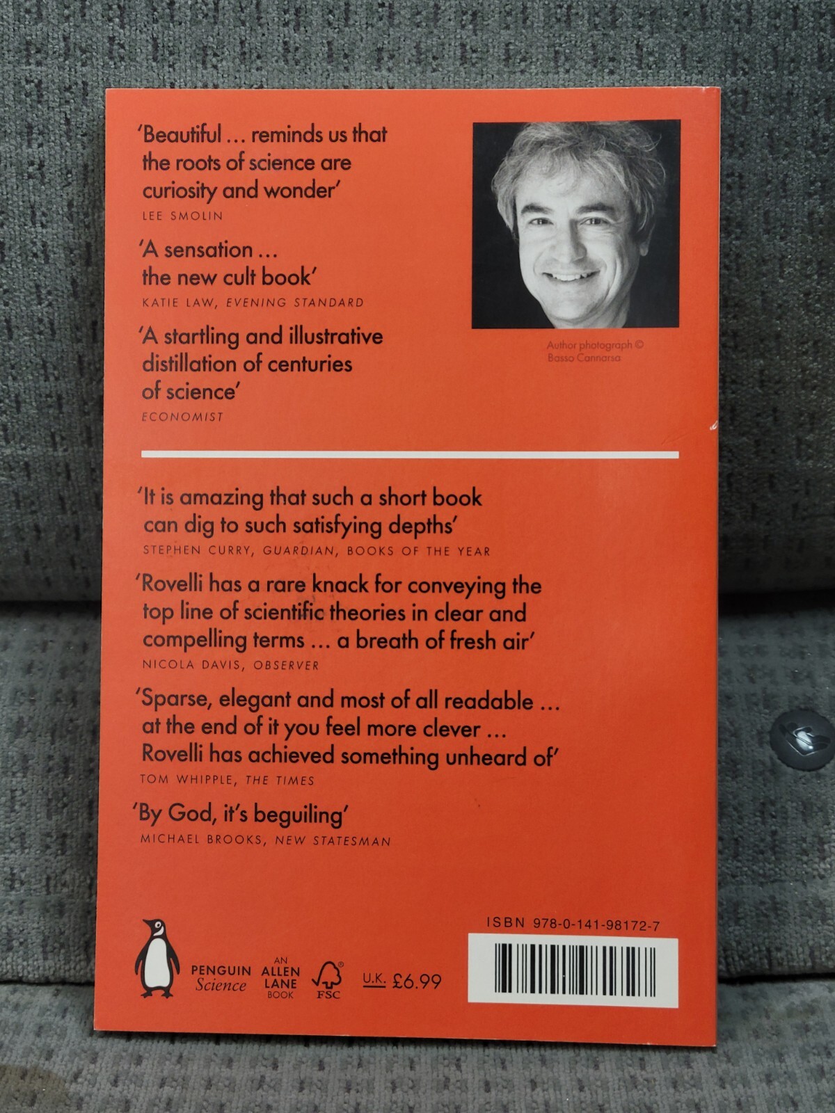 Seven Brief Lessons on Physics: Carl…, Rovelli, Carlo very good condition.
