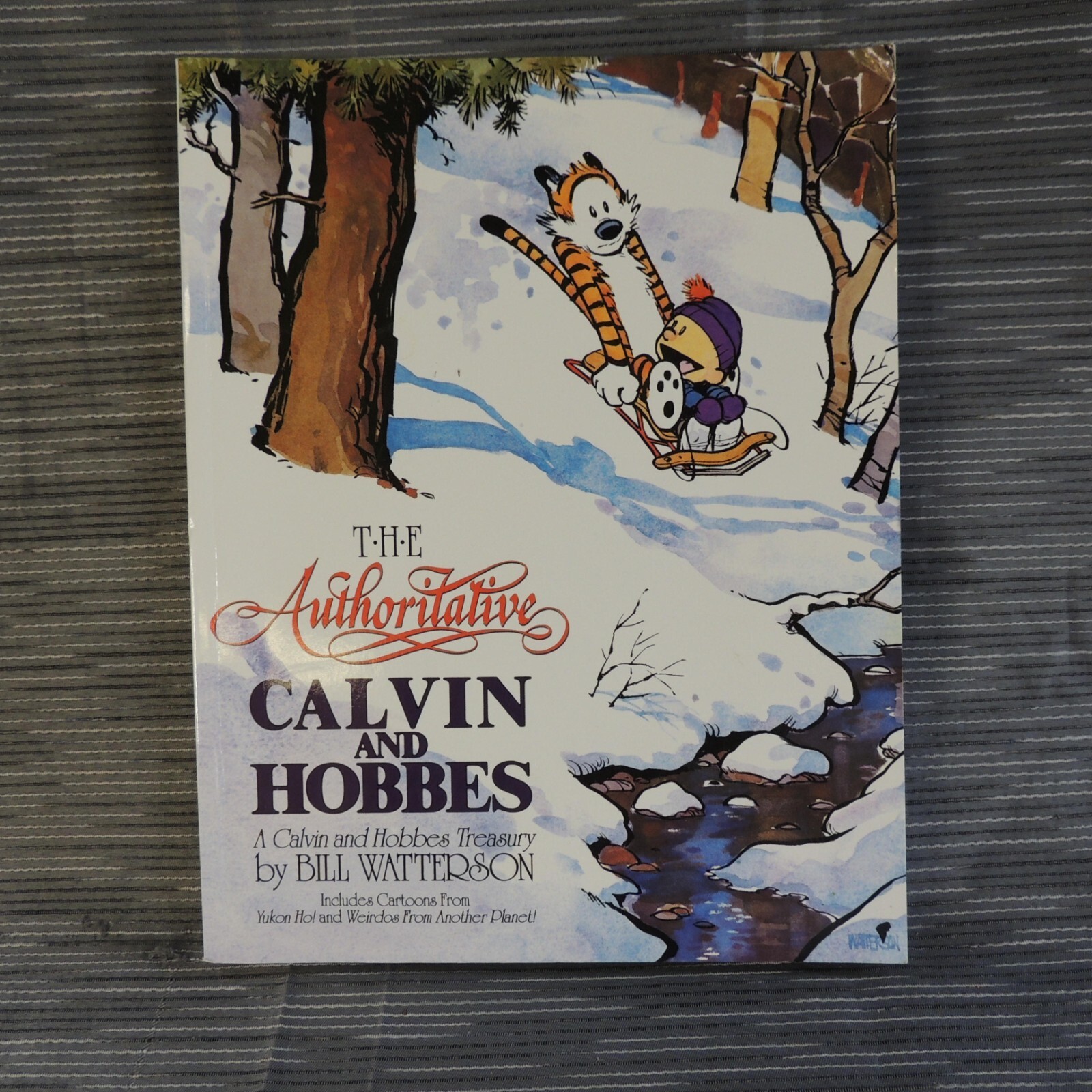 « The Authoritative Calvin and Hobbes » (Book) Bill Watterson (1990) (254 Pages)