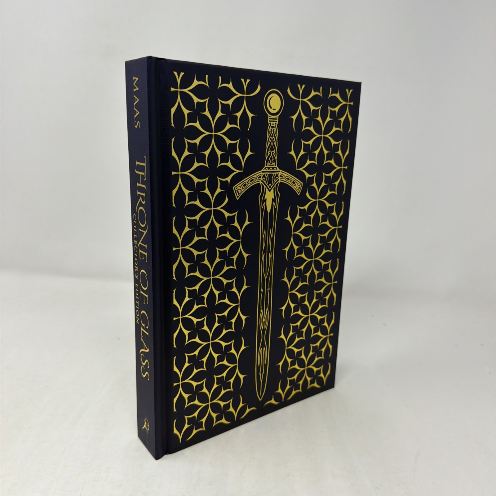 Throne of Glass Collector&rsquo; Edition Sarah J Maas Slipcover Hardcover Book