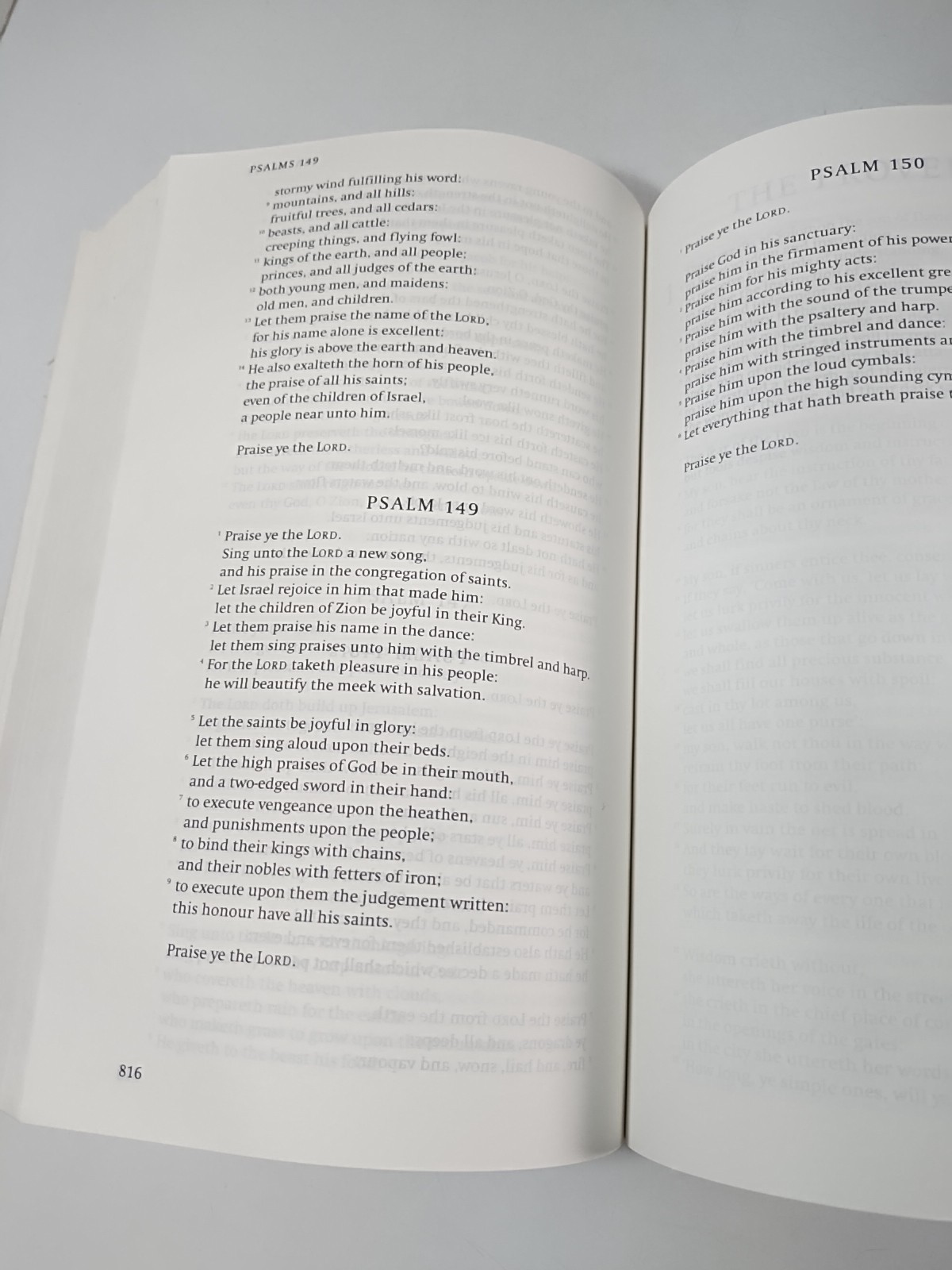 The Bible: King James Version with the Apocrypha (English)Edited by David Norton