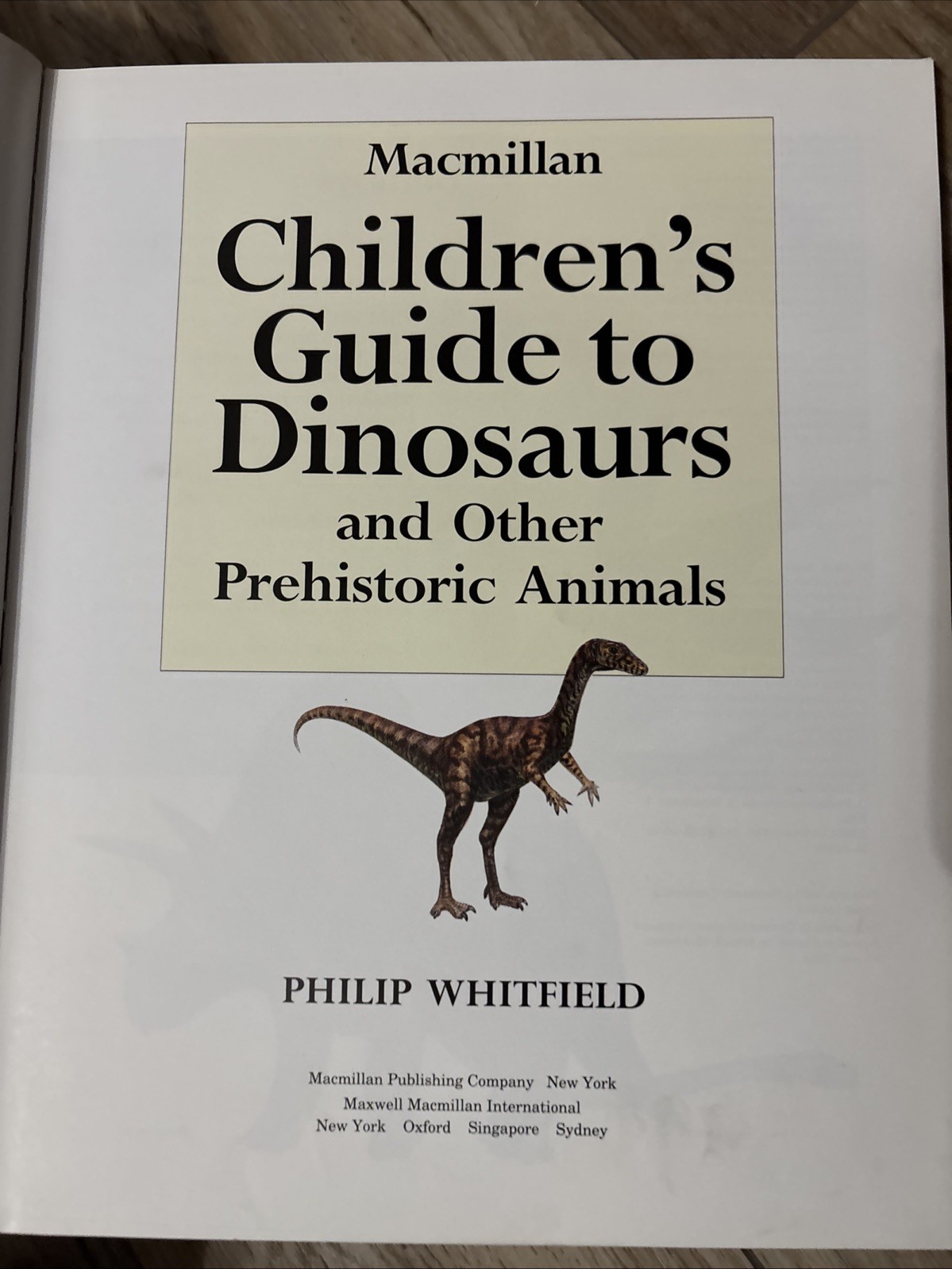 Macmillan Children&rsquo;s Guide to Dinosaurs Phillip Whitfield Hardcover Book