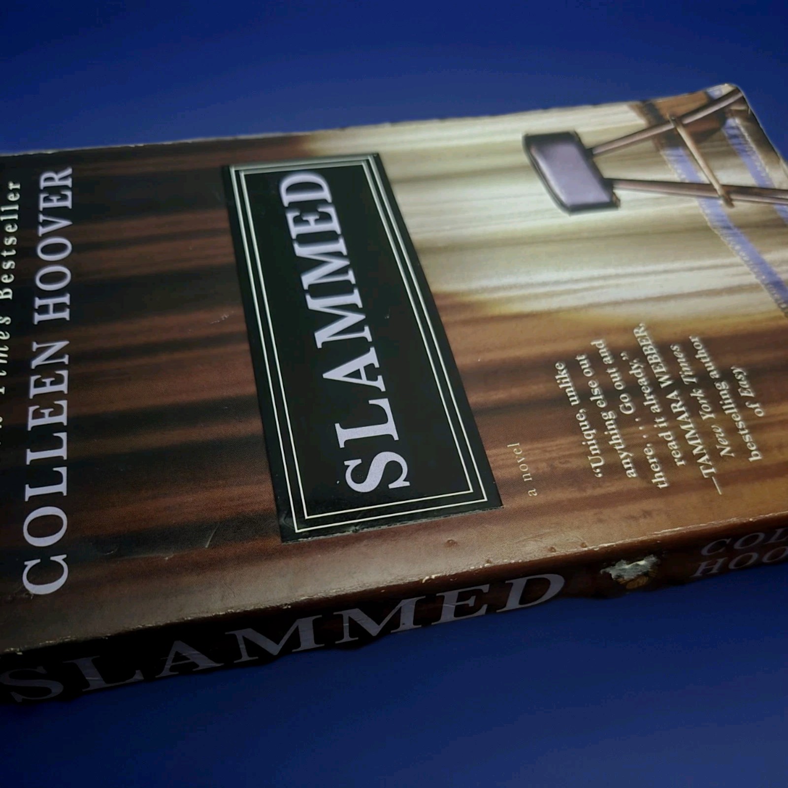 First Editon of « Slammed » And Signed By Author Colleen Hoover