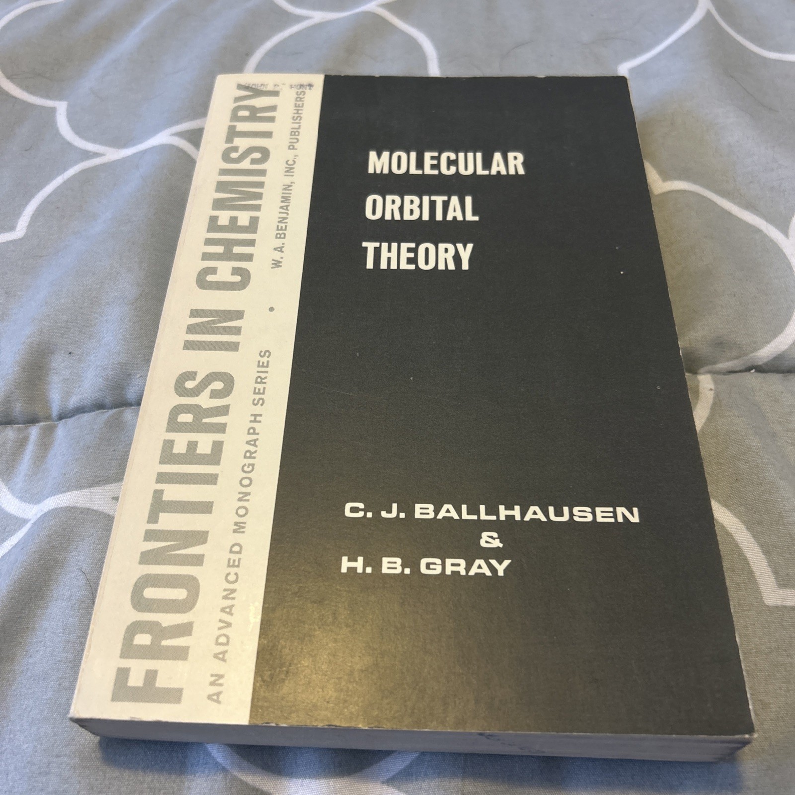 MOLECULAR ORBITAL THEORY: AN INTRODUCTORY LECTURE NOTE AND By Carl Johan VG