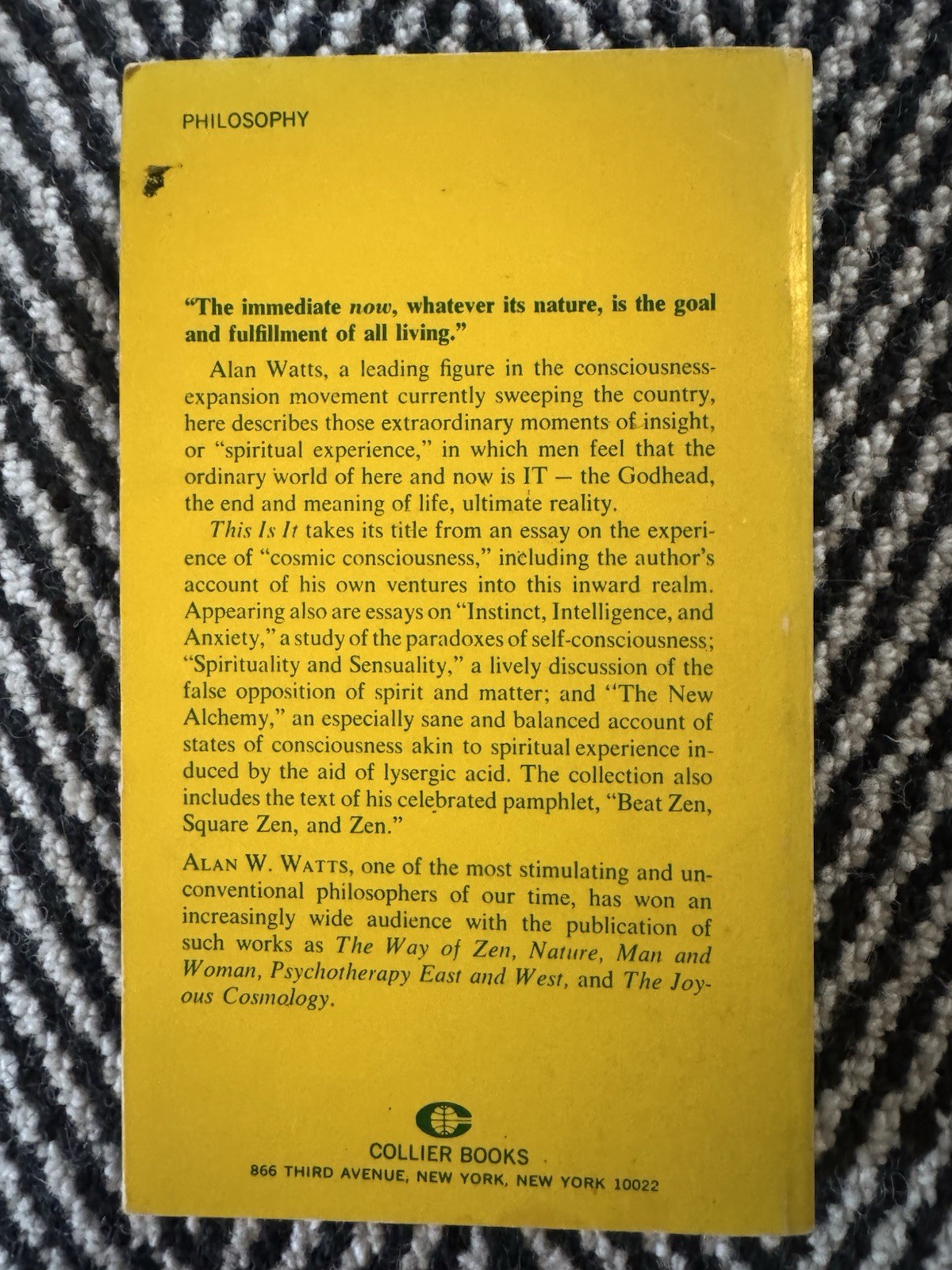 Alan W. Watts This Is It And Other Essays Collier Books Philosophy Spirituality