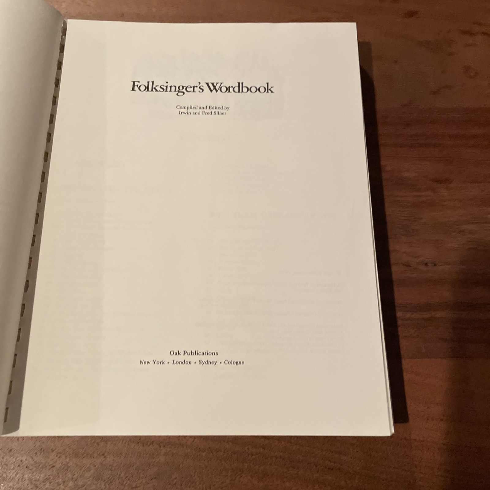 Folksinger&rsquo;s Wordbook Deluxe Edition Fred & Irwin Silber 1973 Oak Pub 1000 Songs