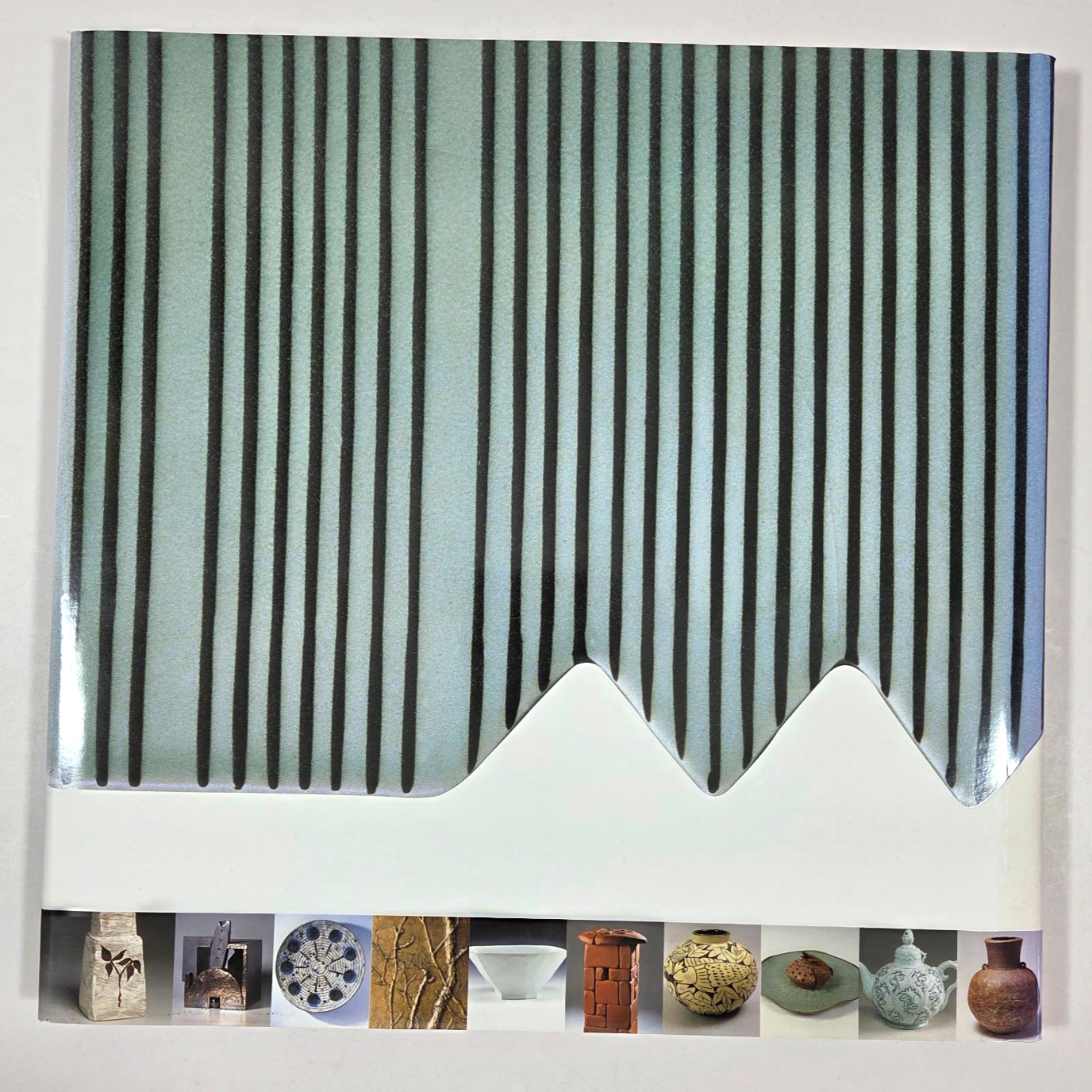 From the Fire Contemporary Korean Ceramics 2004 Illus Exhibition Catalogue HC DJ