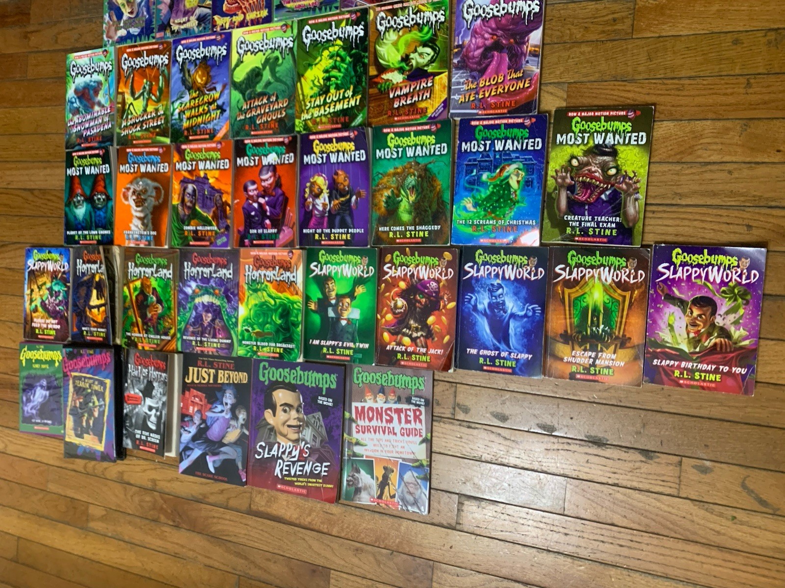 Lot of 68 Goosebumps /R.L Stine Some VTG &rsquo;90 Fear Street Most Wanted Horror VHS