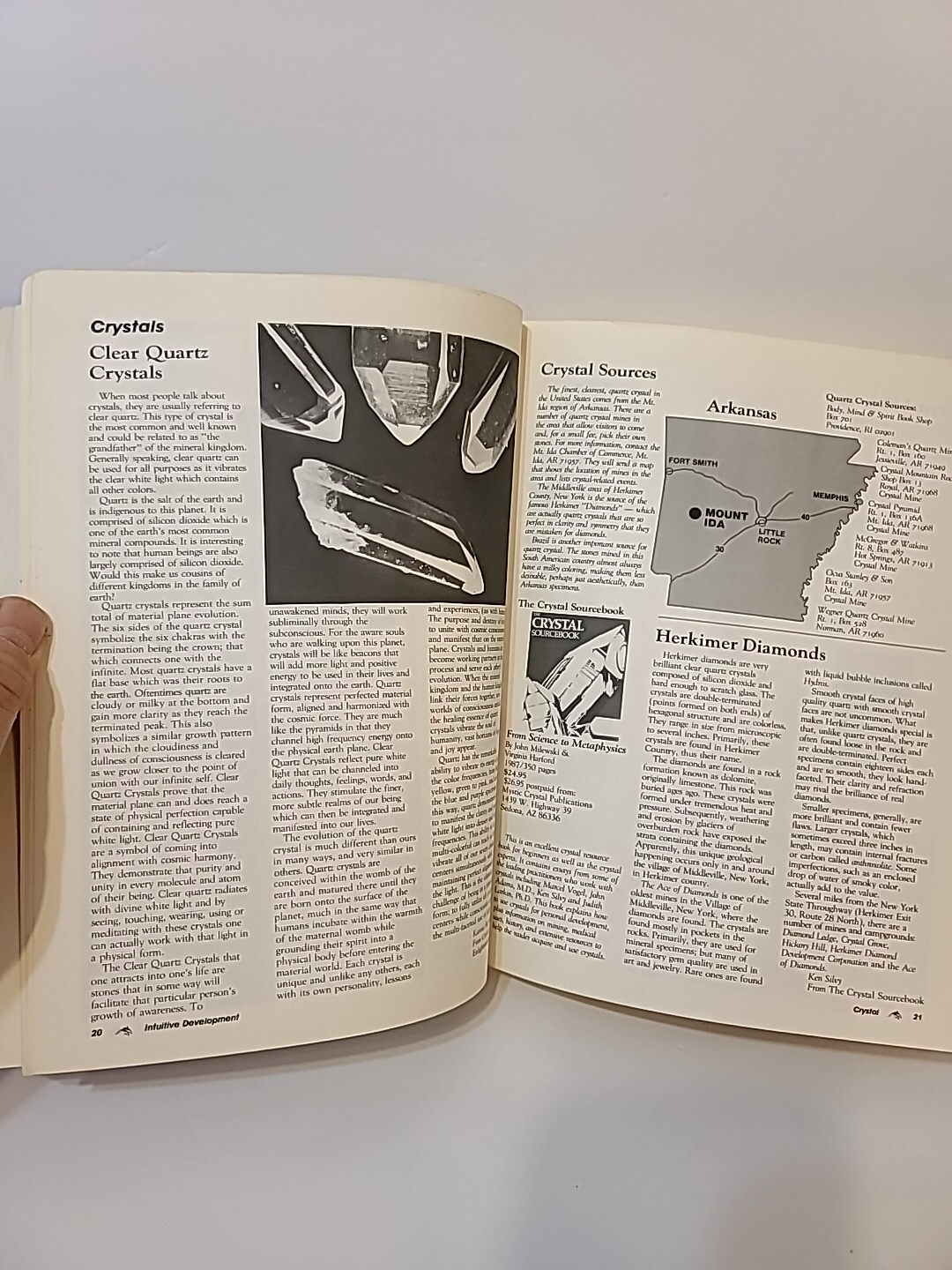 « THE NEW AGE CATALOGUE » (244 PAGES – 1988)
