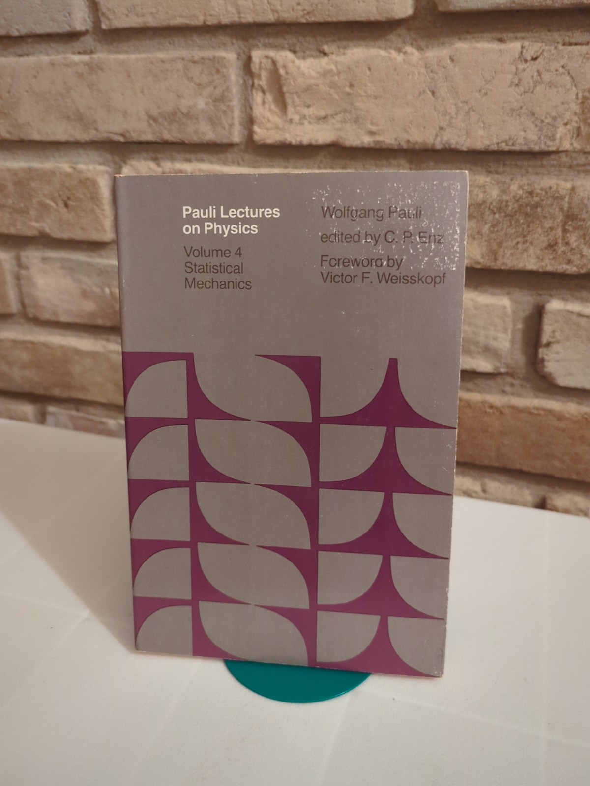 Wolfgang Pauli Lectures on Physics 5 Of 6 Volumes 1 2 3 4 5 Paperback Worn